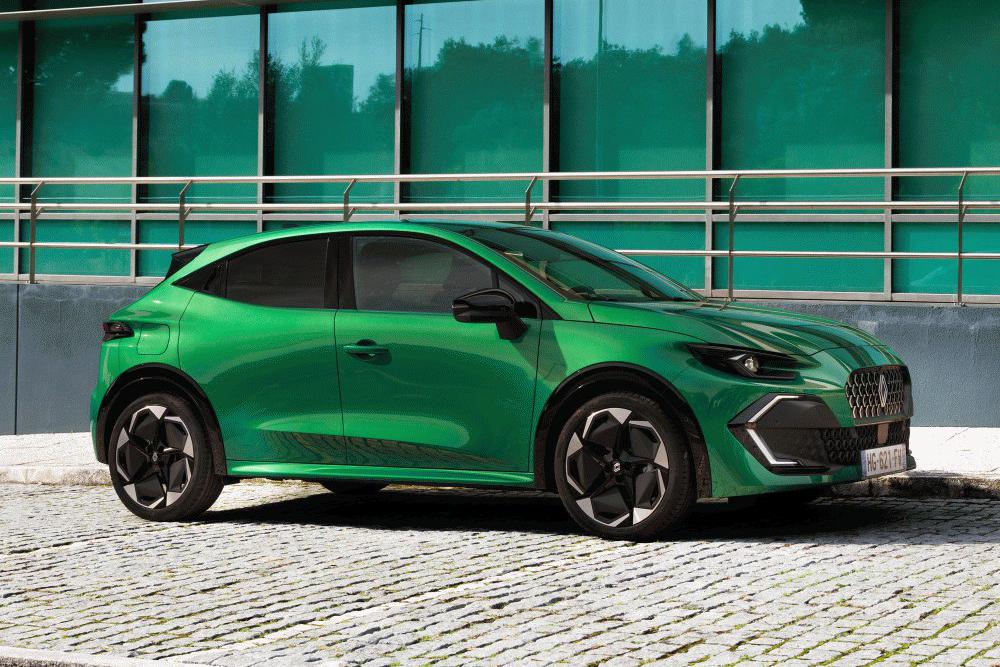 SKLADOVÝ VŮZ | nový RENAULT Clio | cena 474 900 Kč