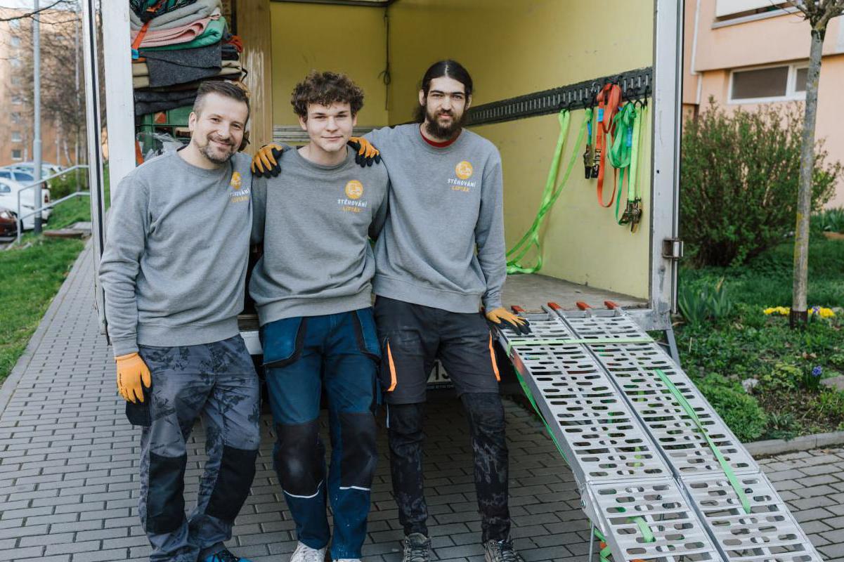 Stěhování a vyklízení Lipták