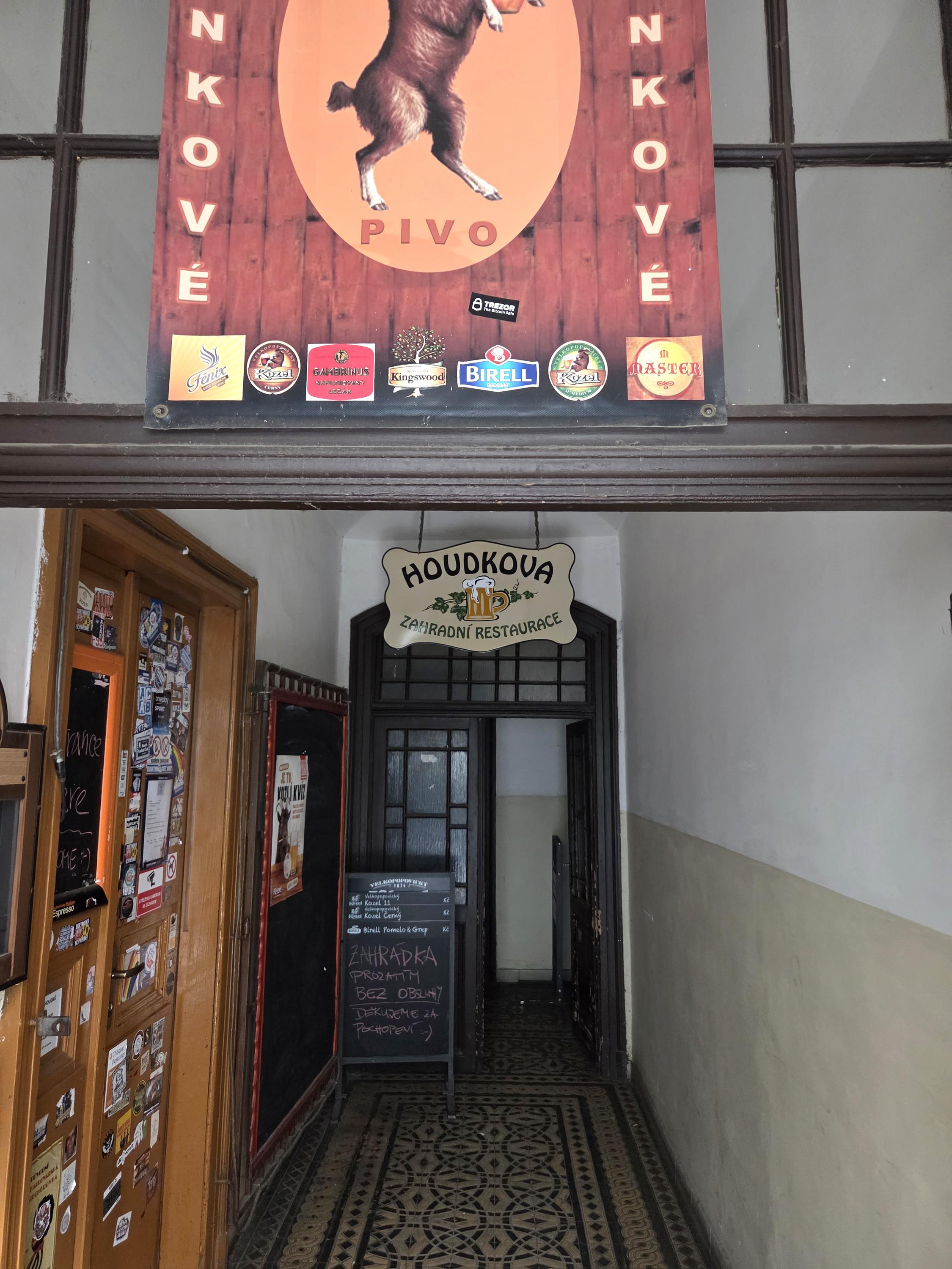 Restaurace U Houdků foto 1
