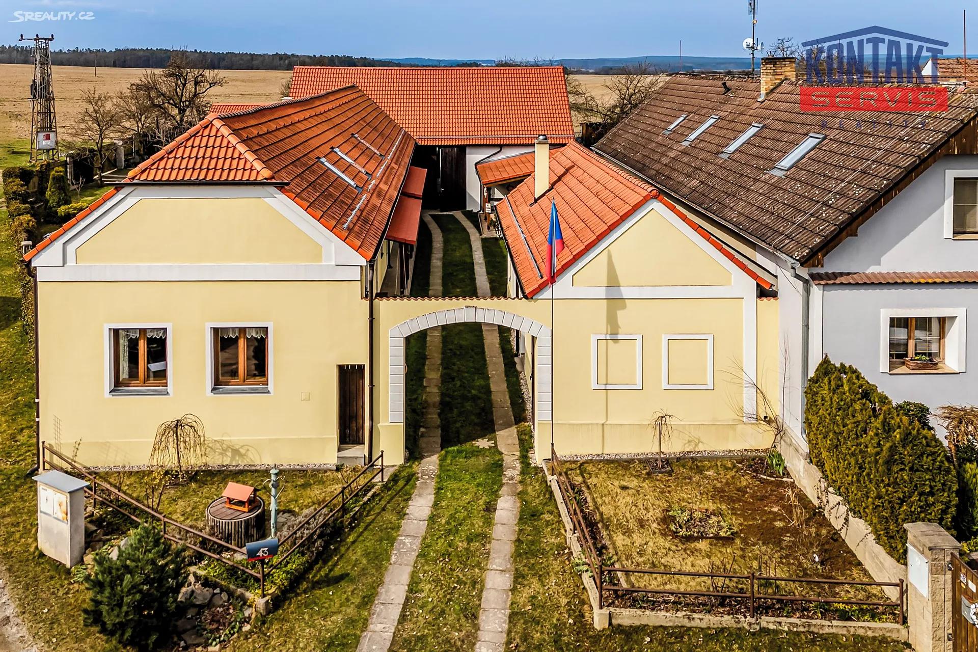 Krásné stavení nedaleko Č.Budějovic