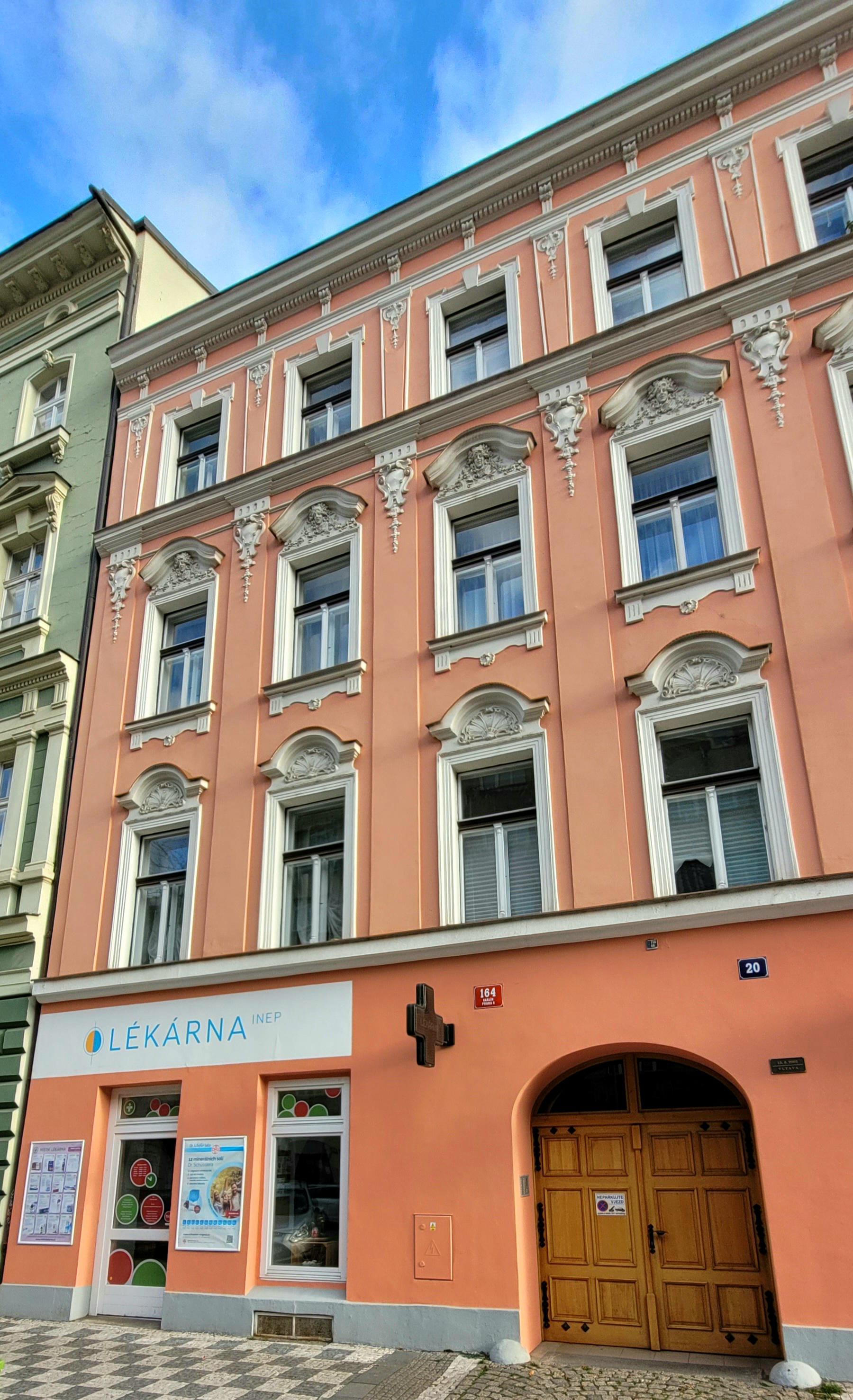Místní Lékárna INEP foto 2