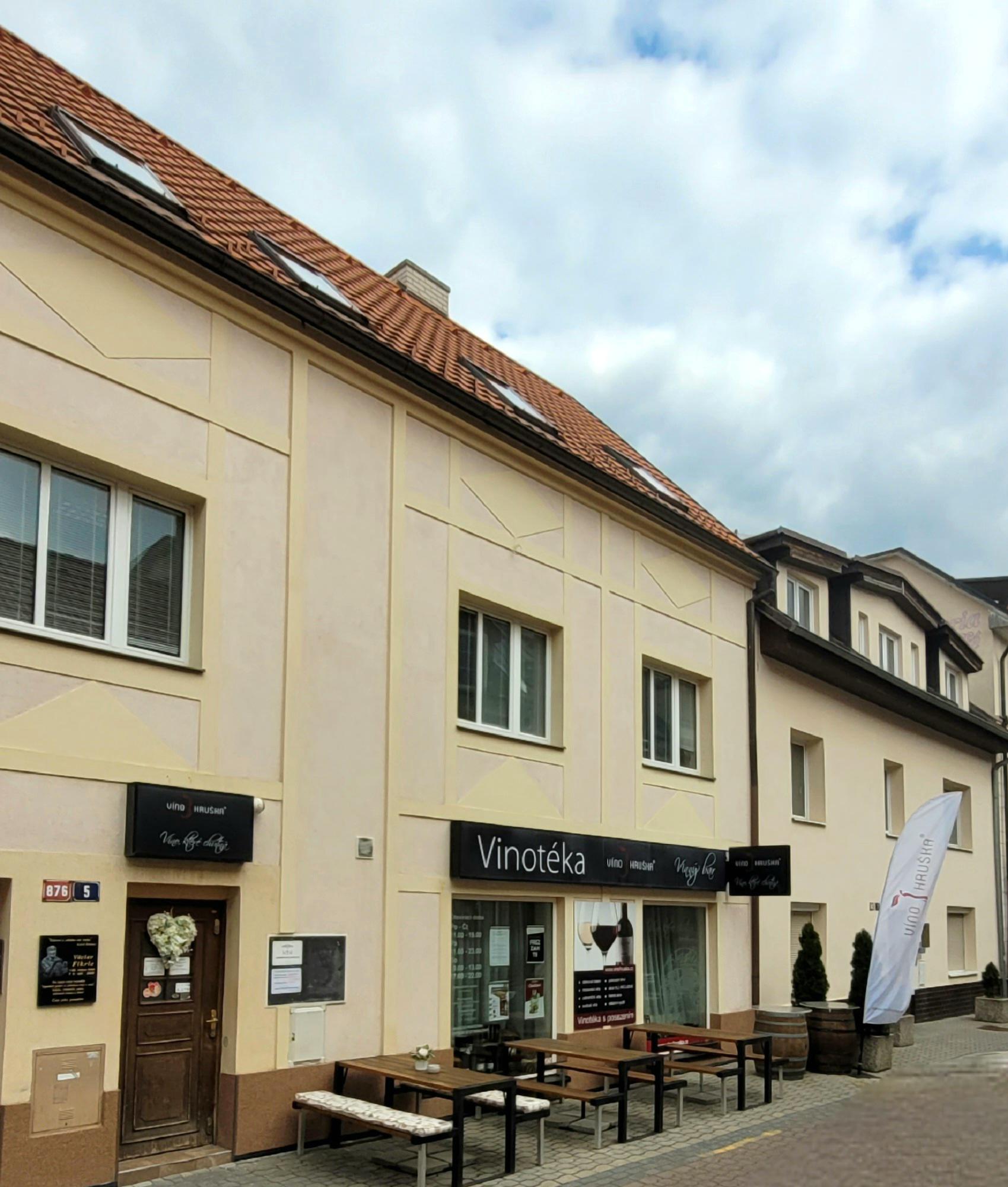 Vinotéka Víno Hruška Kladno foto 4