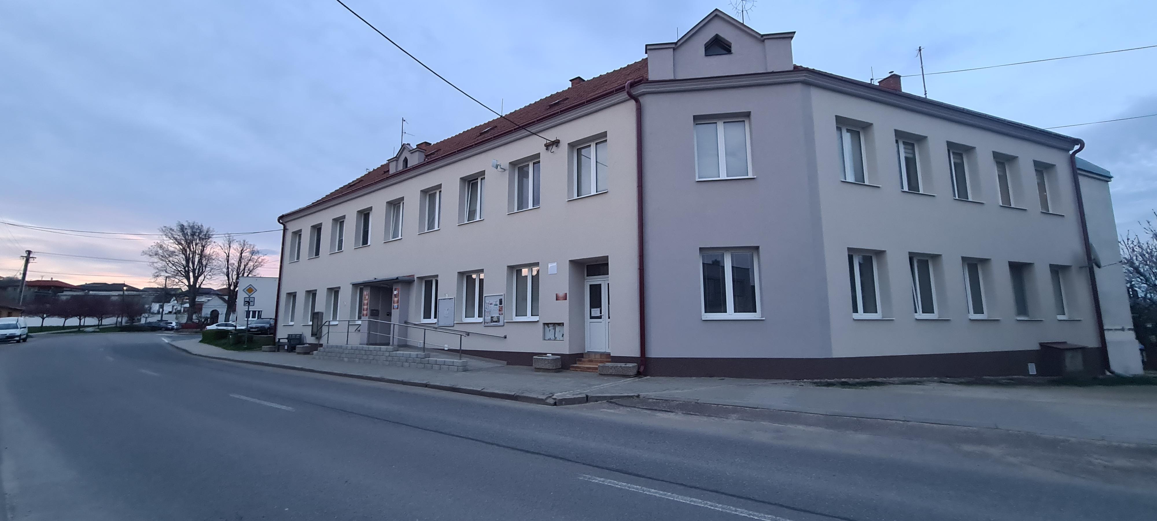 Višňové - úřad městyse foto 6