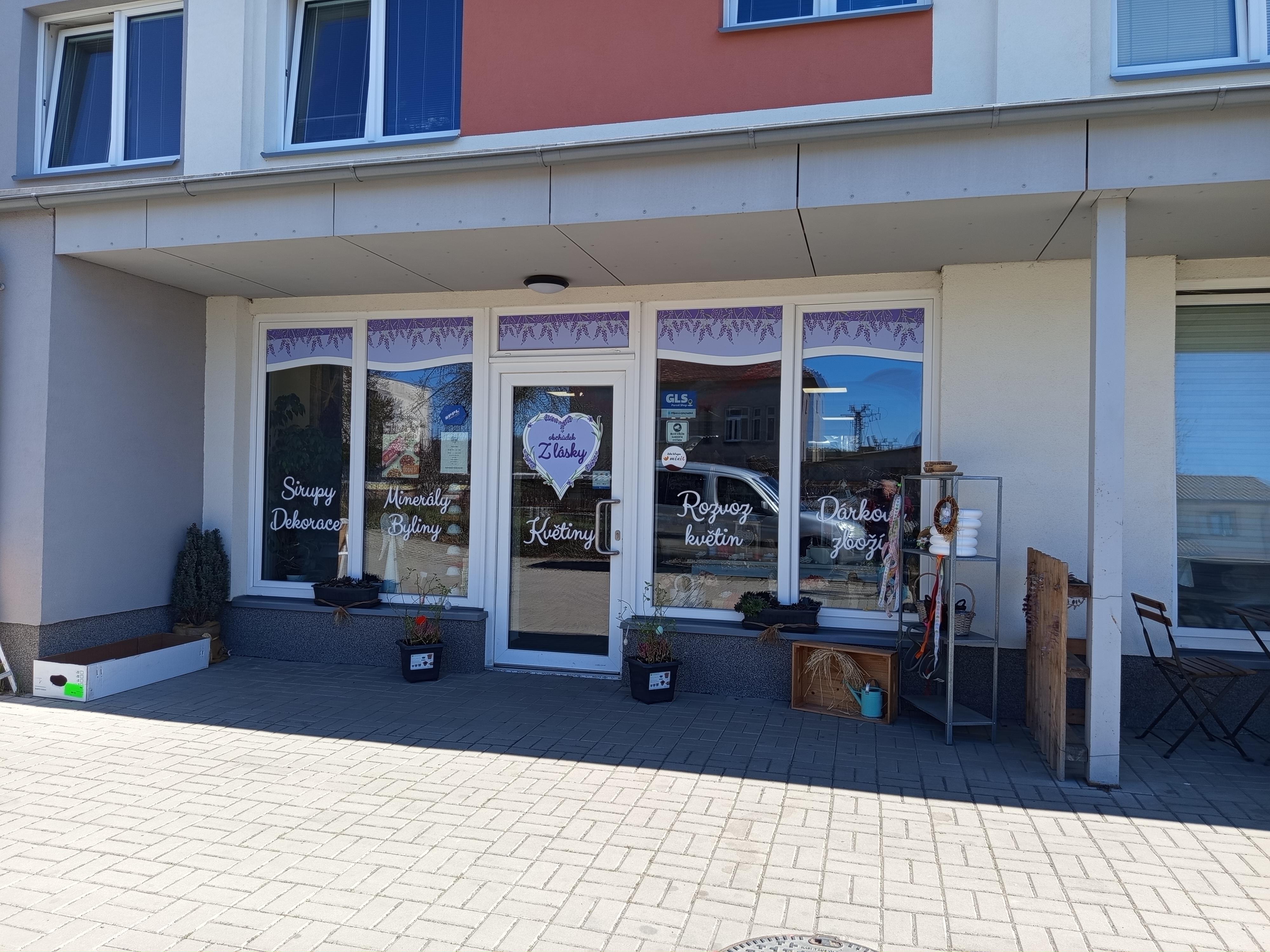 Obchůdek z lásky - květiny a dekorace
