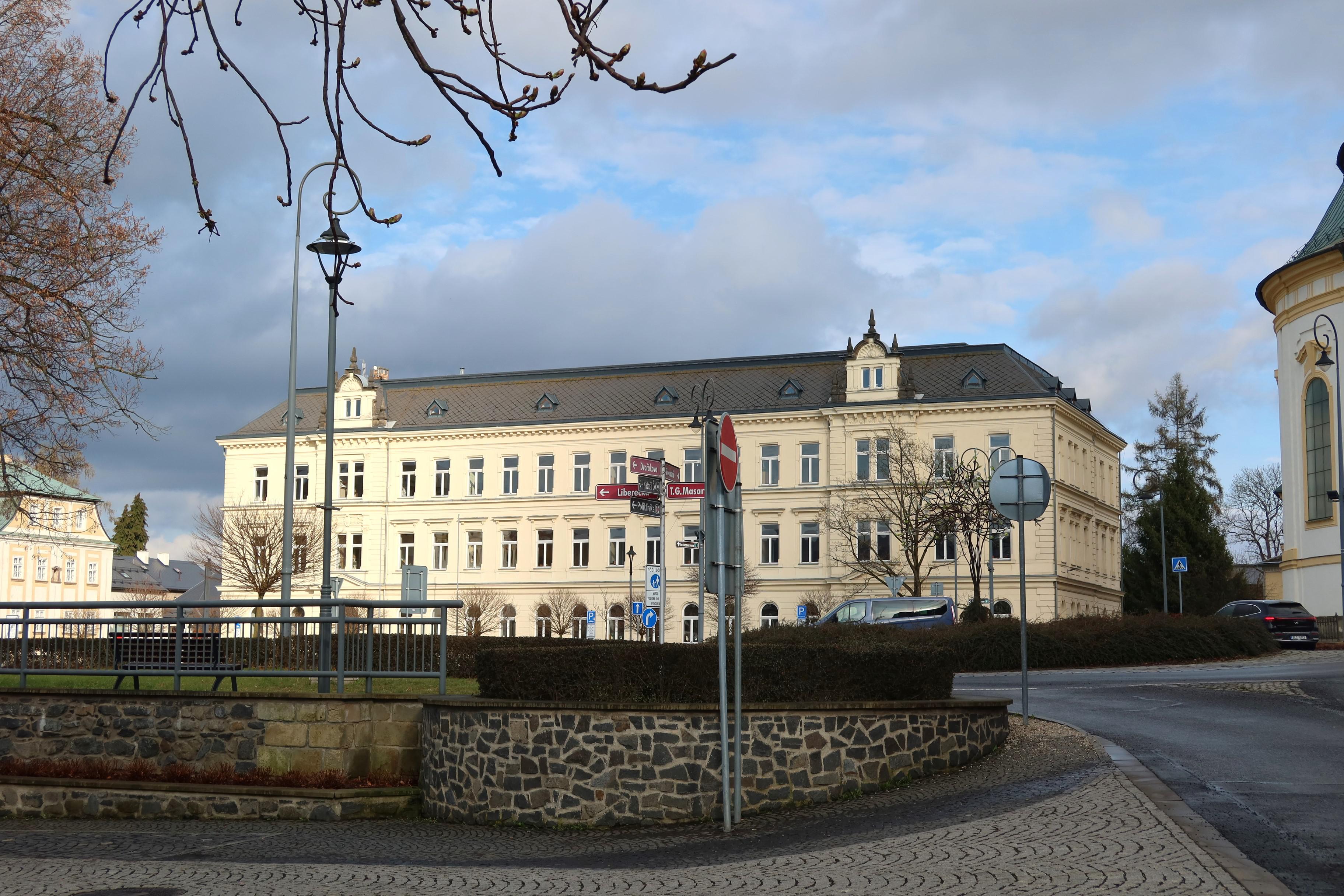 ZŠ Nový Bor, náměstí Míru foto 6