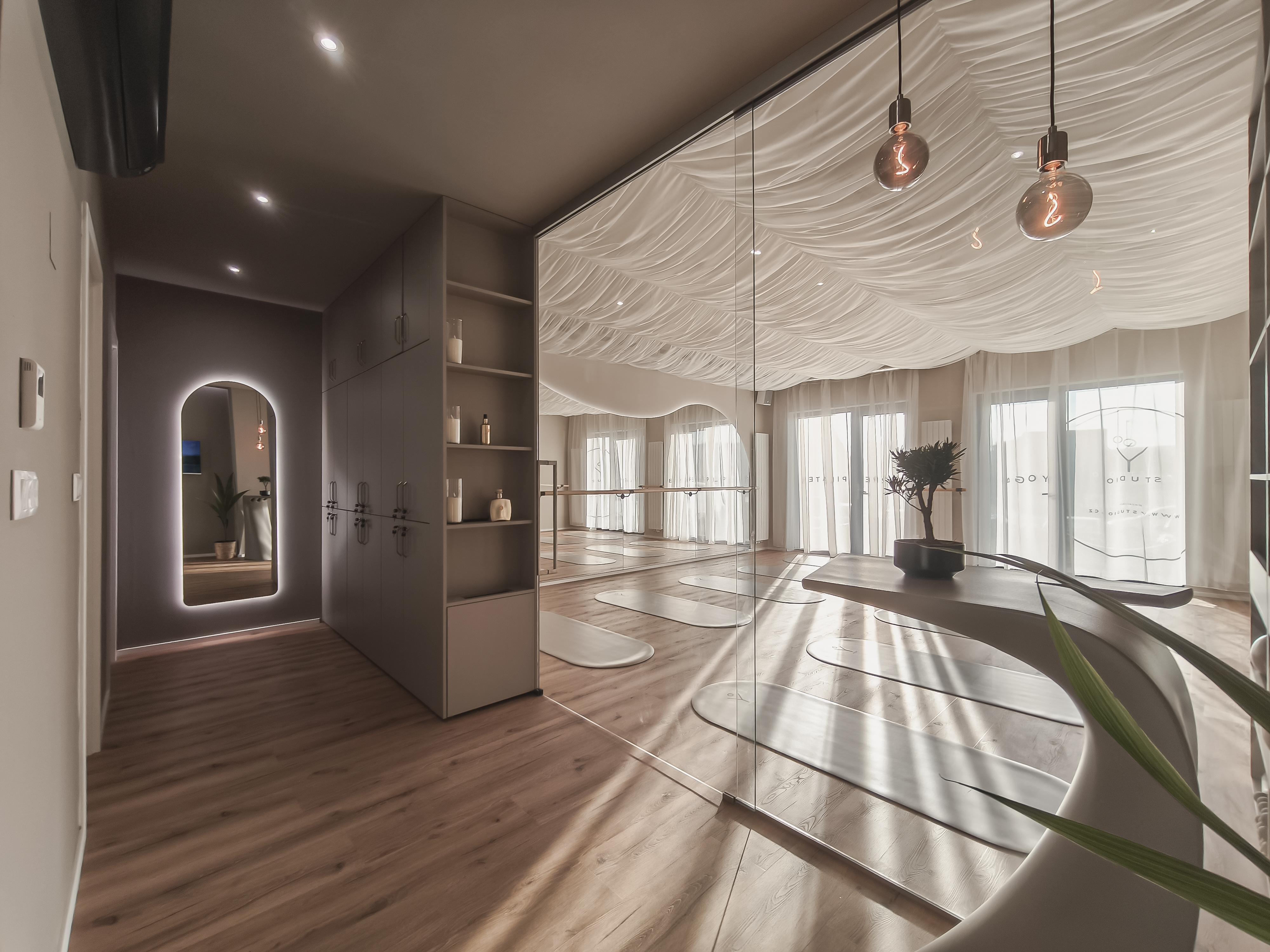 Yoga Barre Pilates Y studio Meridiem Brno foto 1