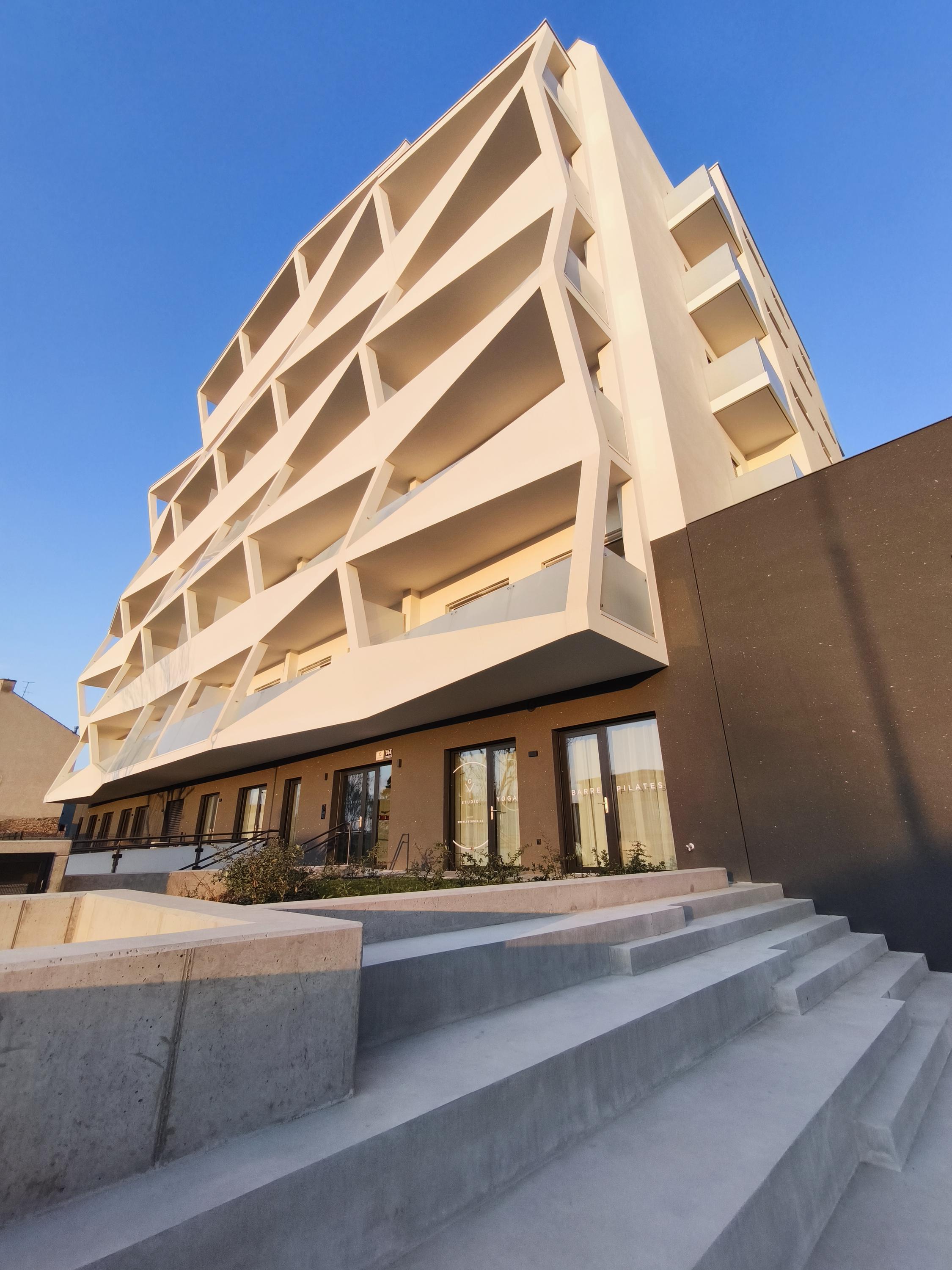 Yoga Barre Pilates Y studio Meridiem Brno foto 2