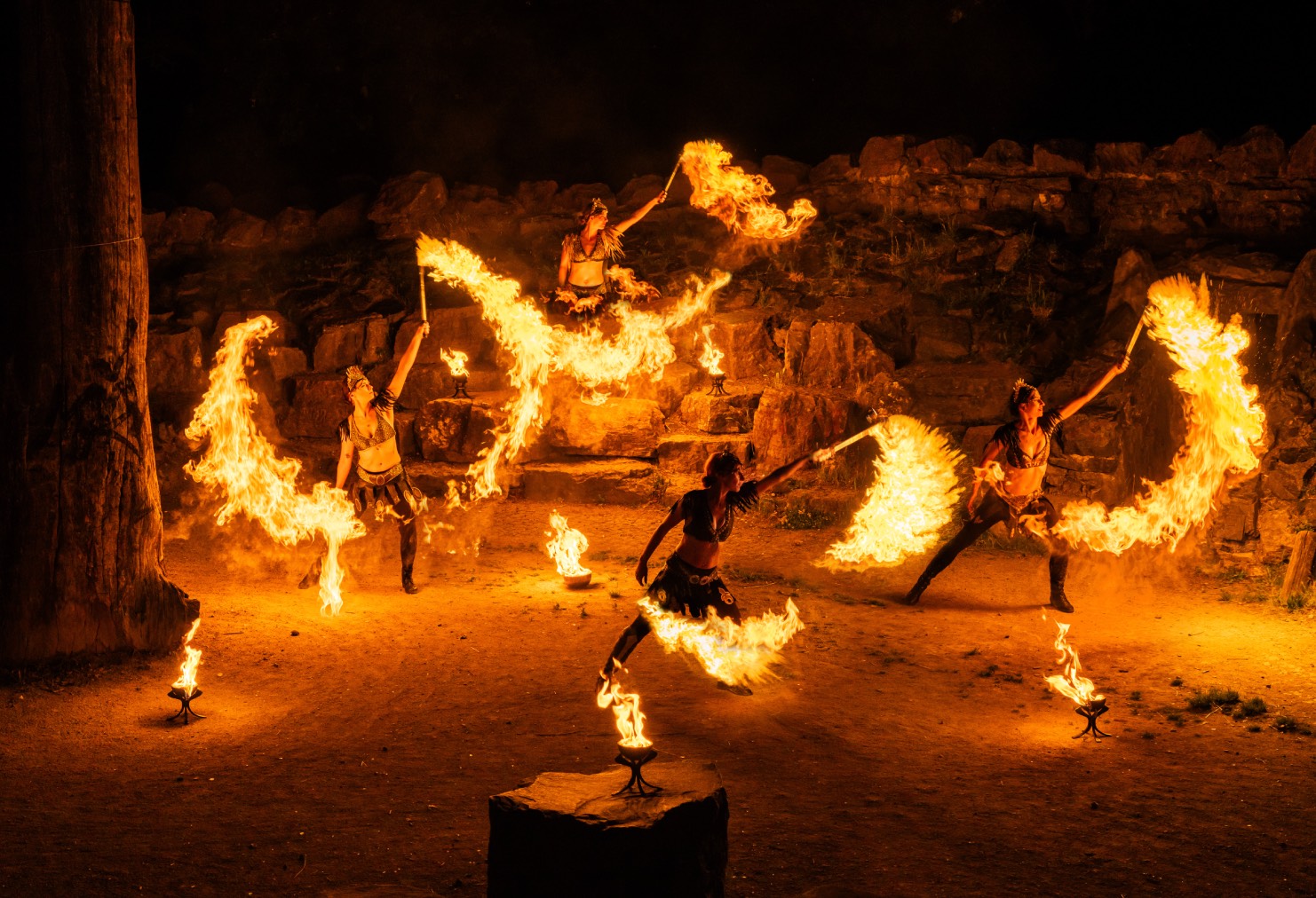 Ilusias - UV Light & Fire show foto 6