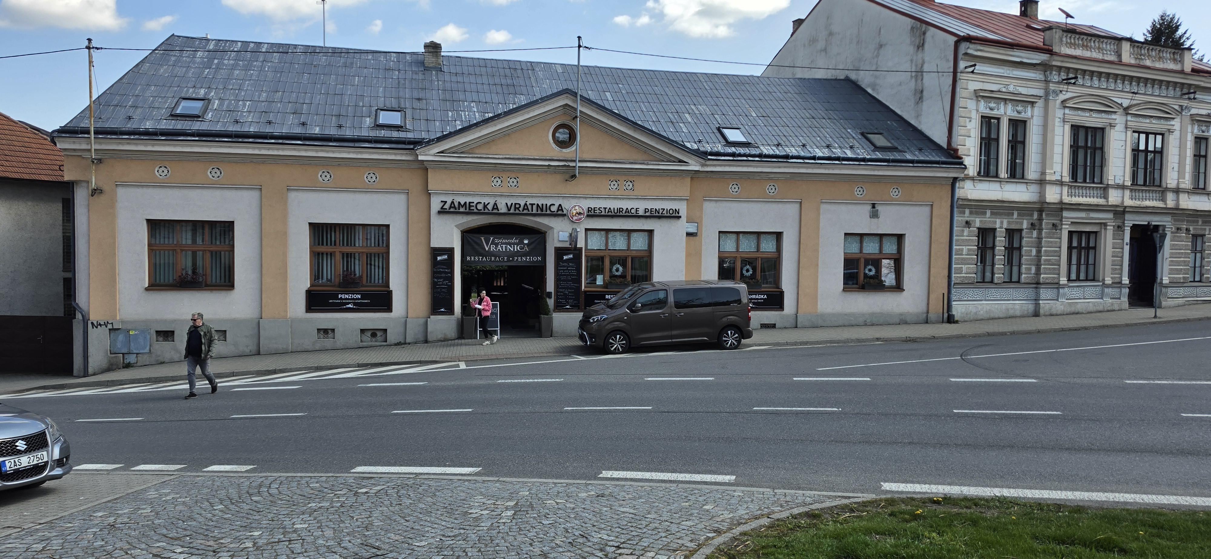 Zámecká Vrátnica - restaurace foto 4