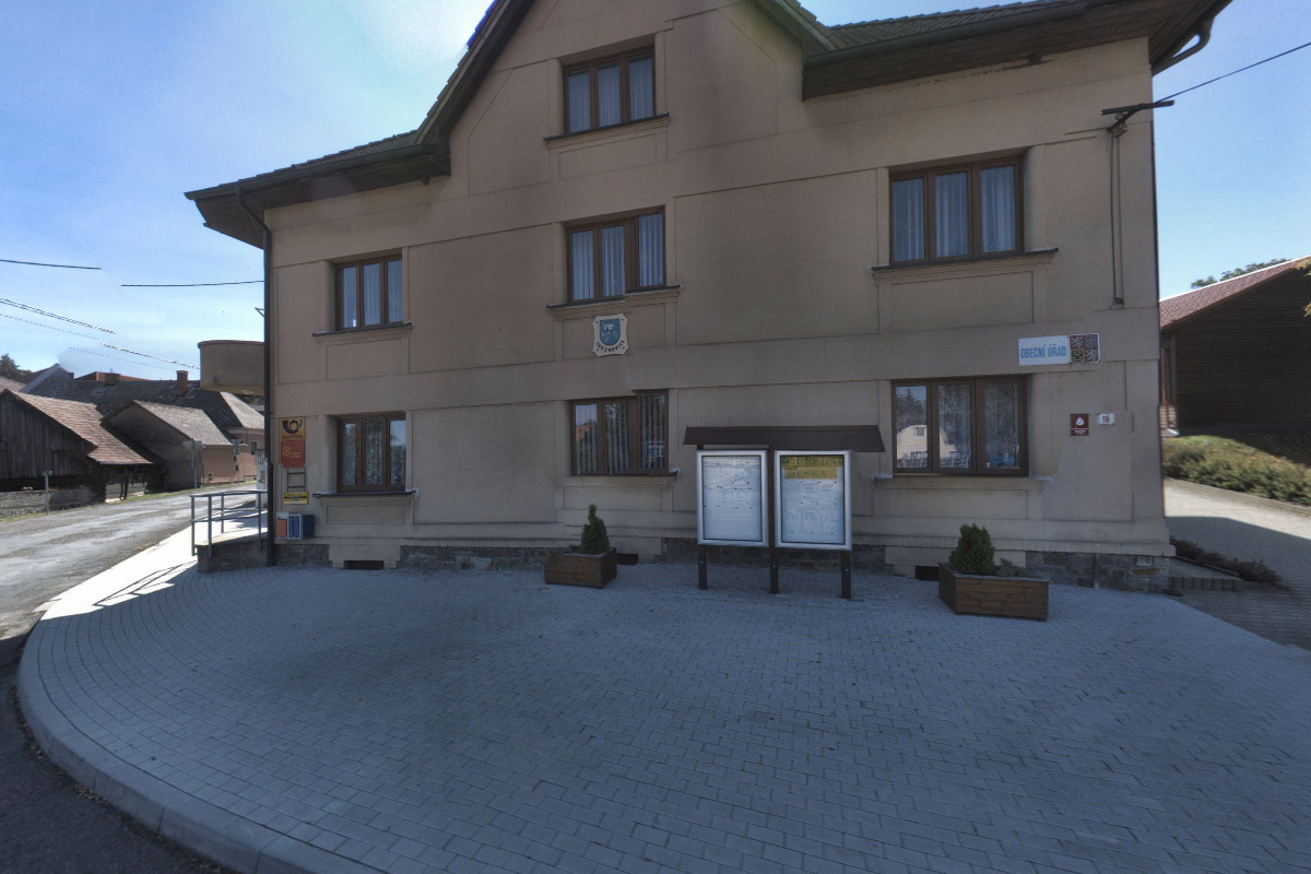 Cheznovice - obecní úřad foto 3