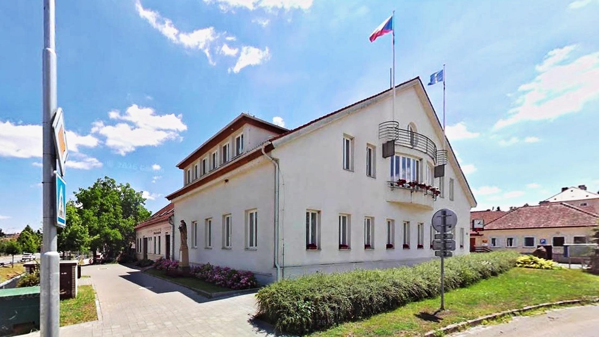 Střelice - obecní úřad foto 3