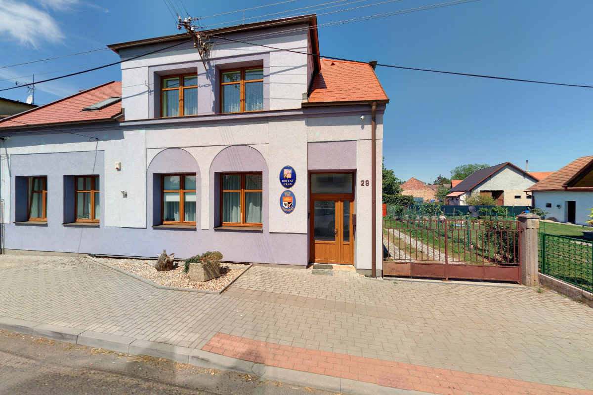 Chotěšice - obecní úřad foto 2