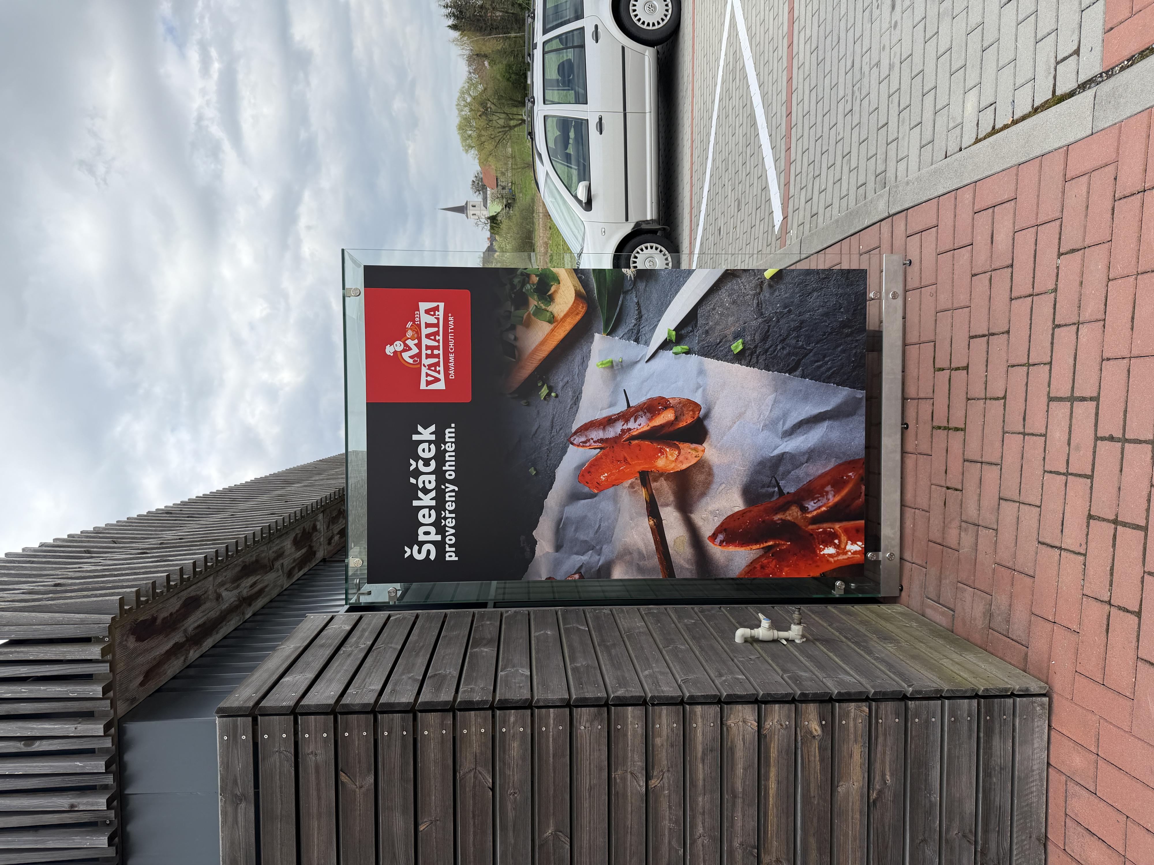 ŠPEKÁČKOMAT VÁHALA foto 2