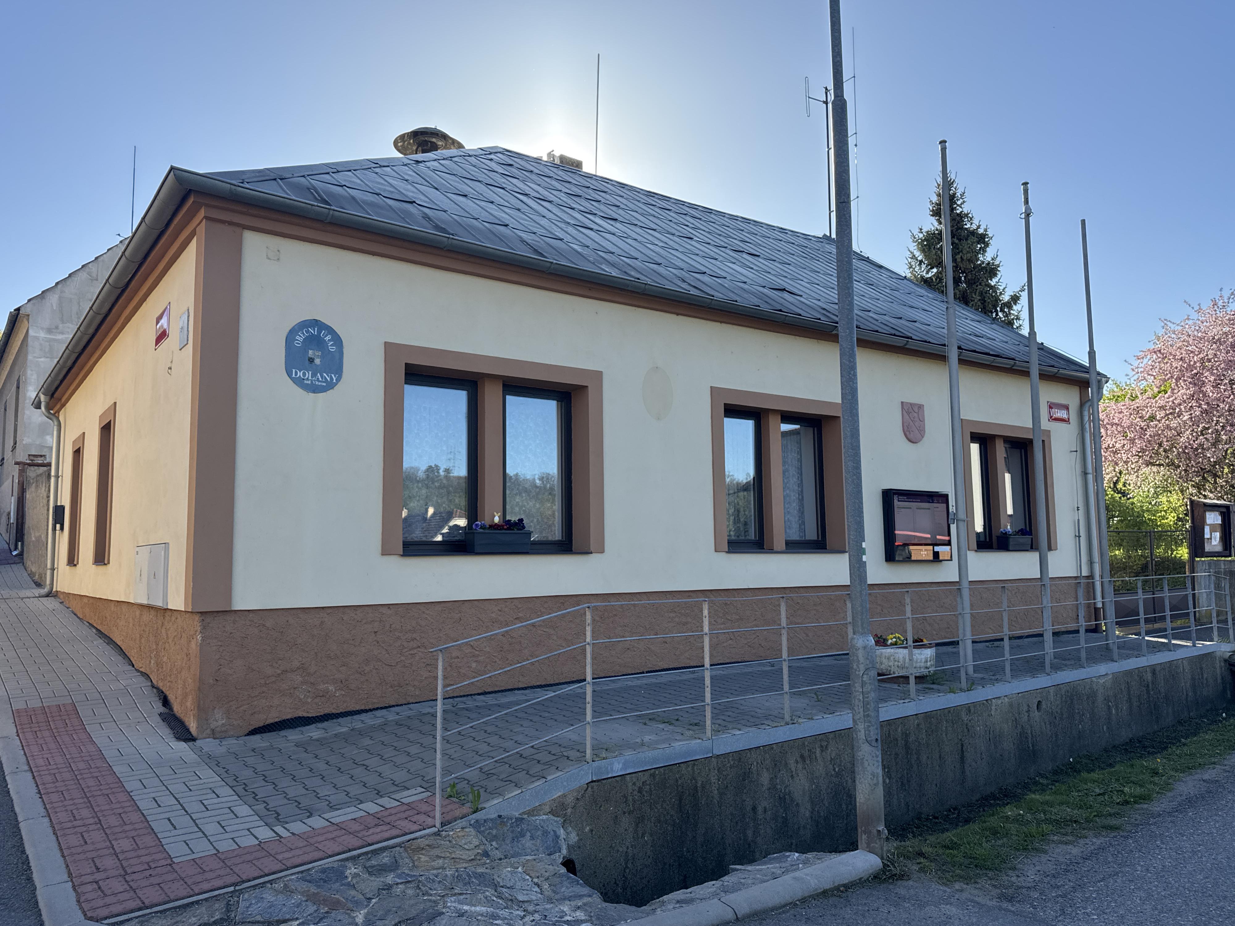 Dolany nad Vltavou - obecní úřad foto 3