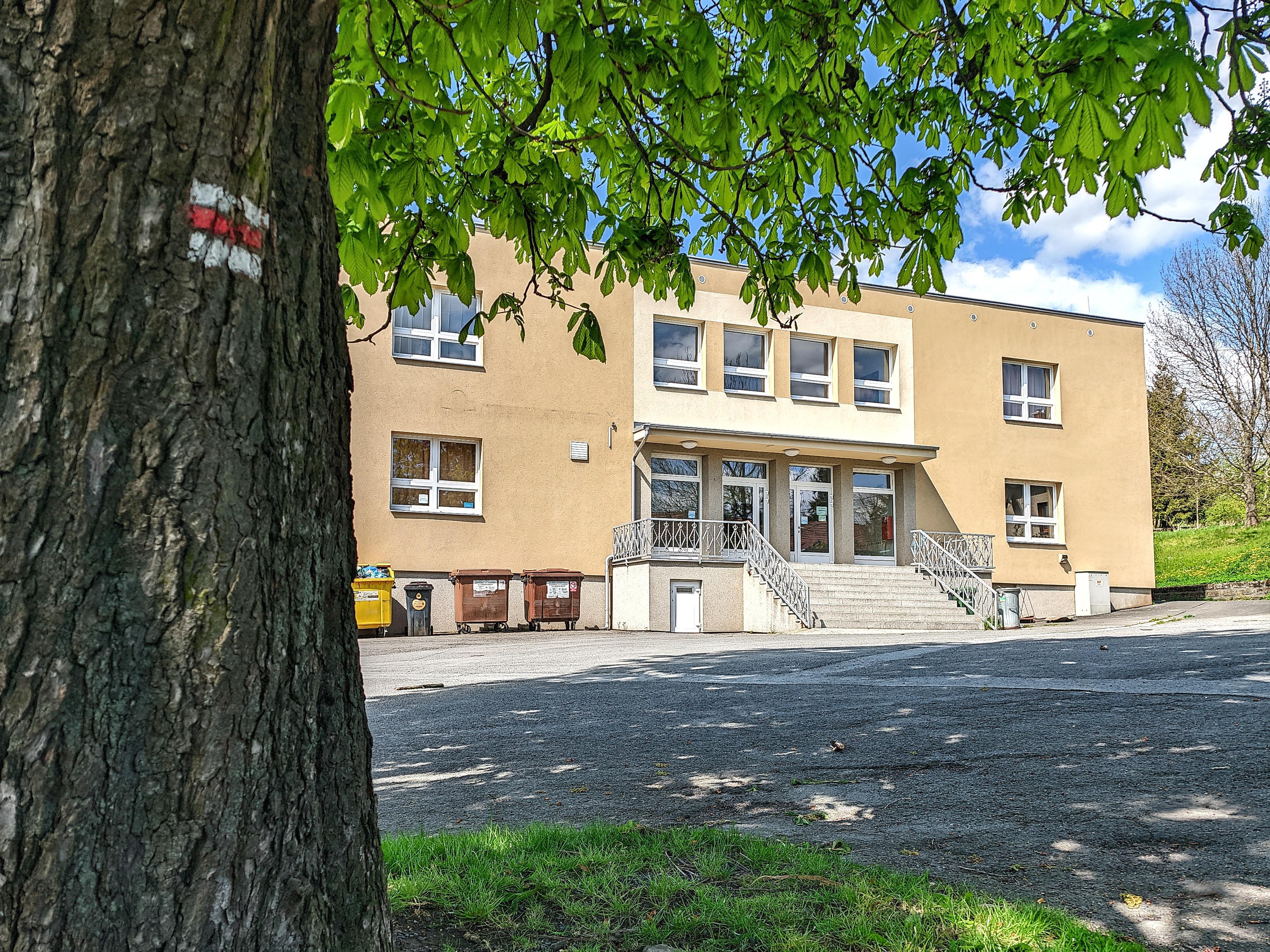 Městská knihovna Děrné foto 4