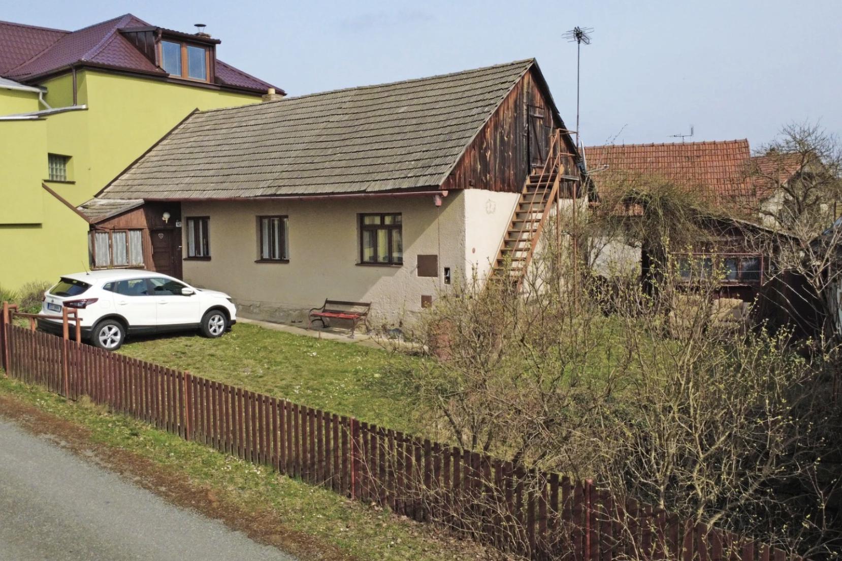 Na prodej RD 2+1 (82 m2) s pozemkem 657 m2