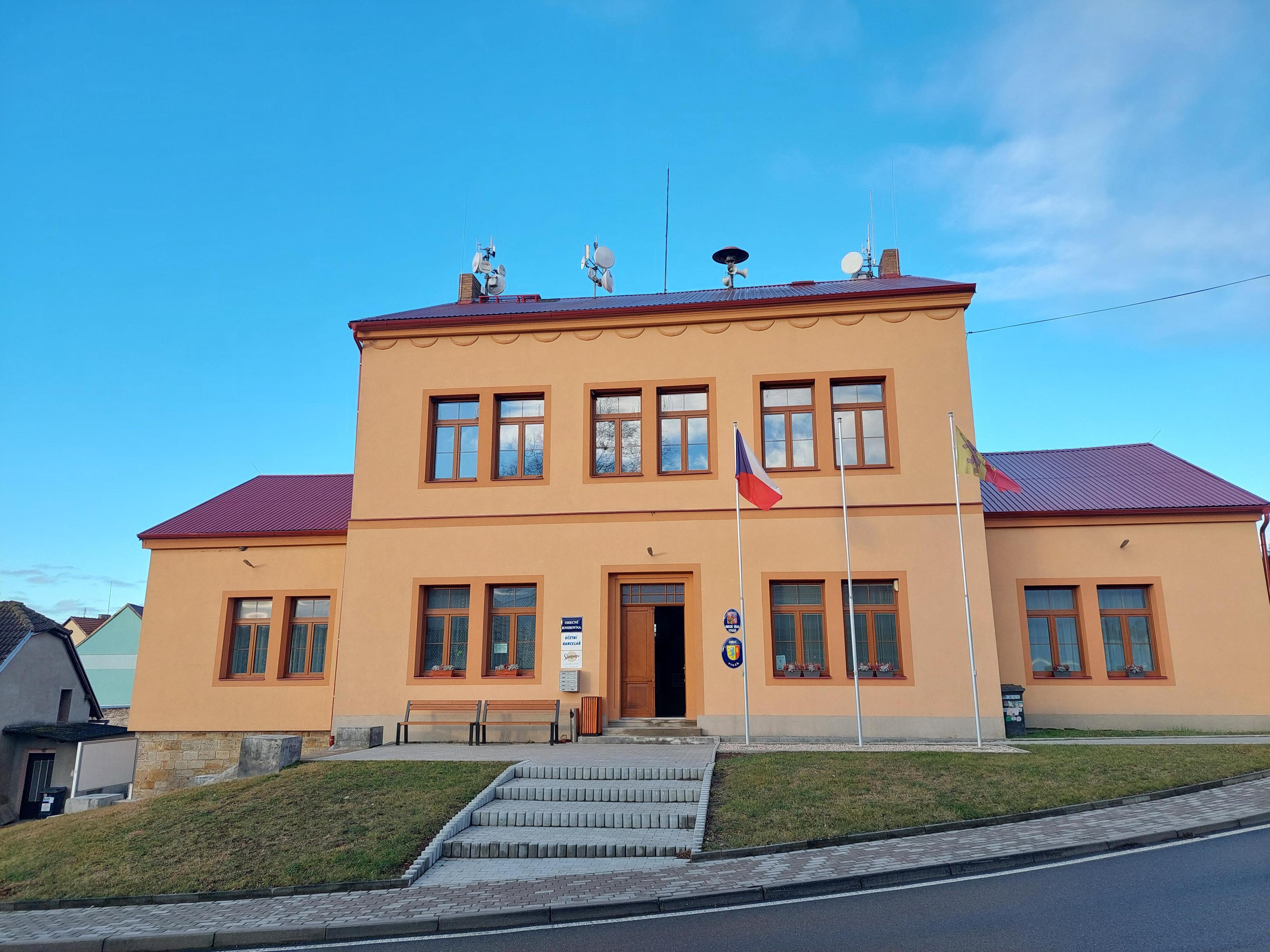 Vykáň - obecní úřad foto 6