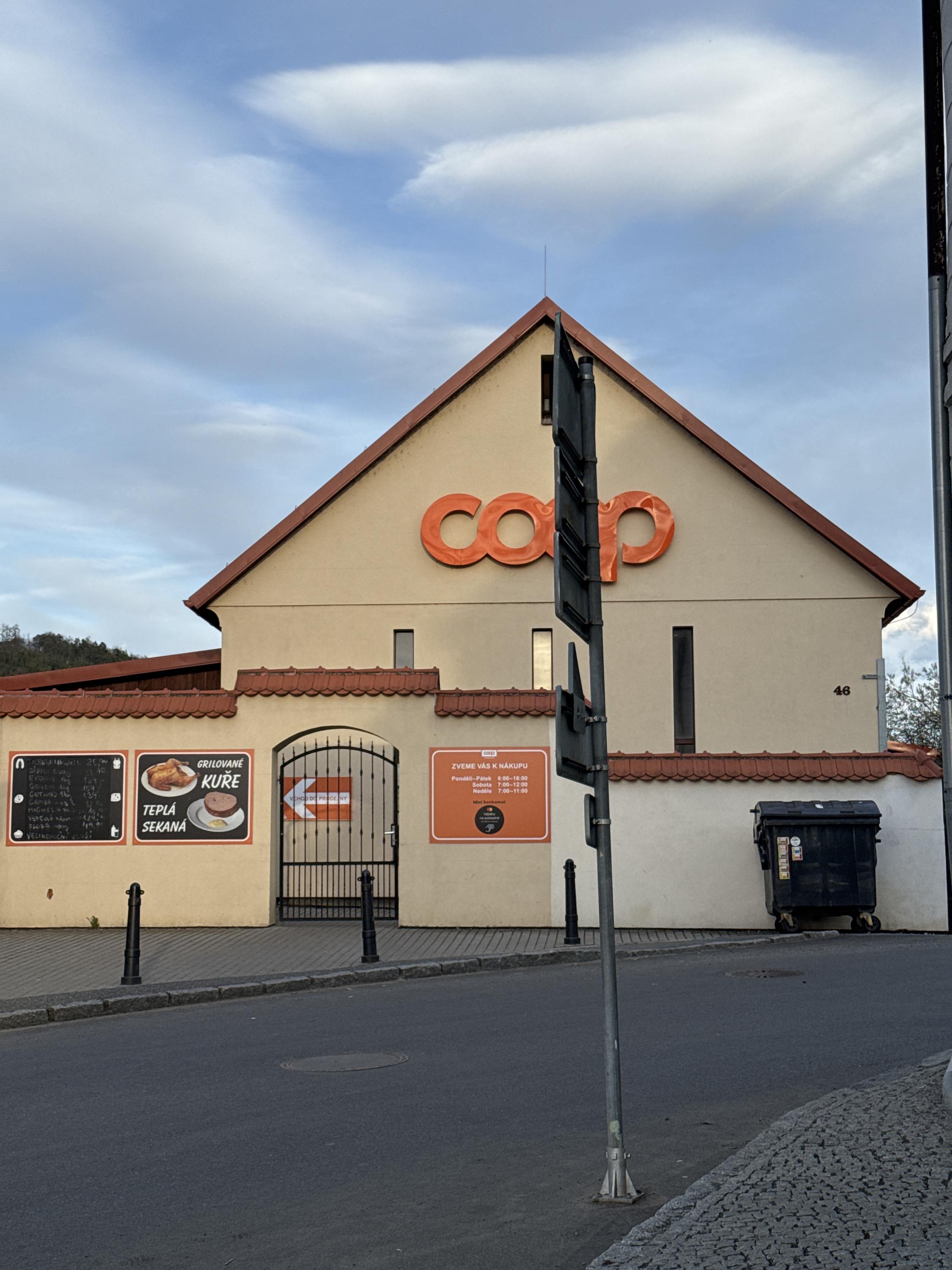 Potraviny COOP foto 2