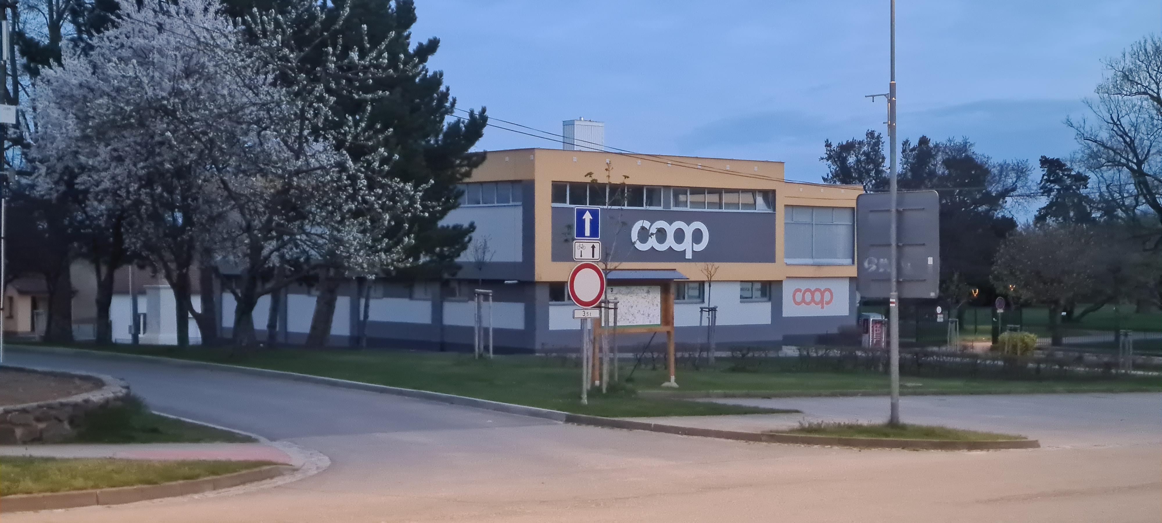 JEDNOTA, spotřební družstvo, Moravský Krumlov – COOP foto 5