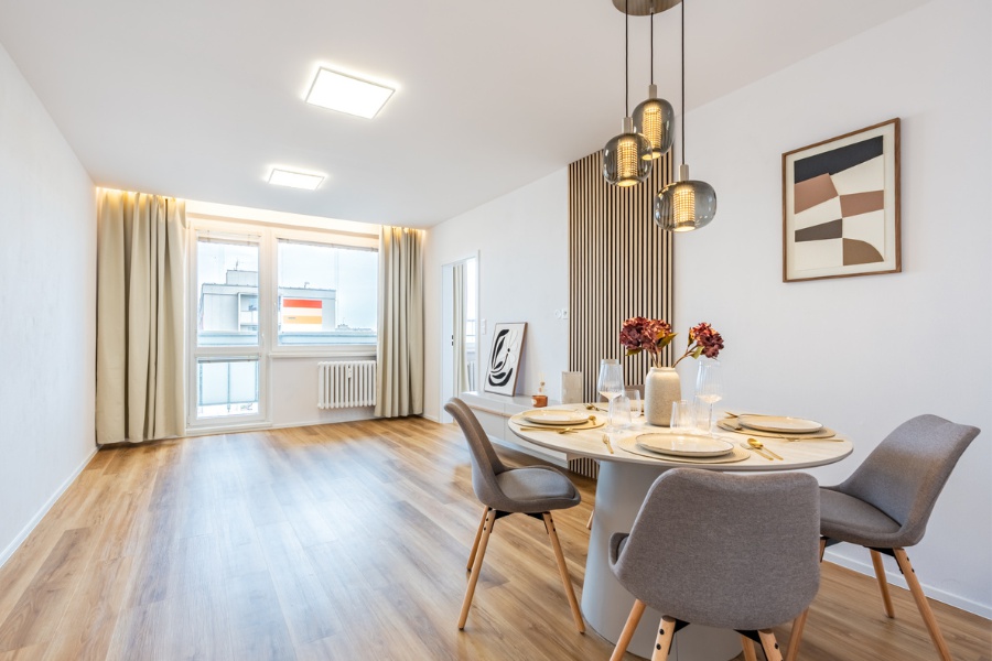 Prodej bytu 3+1 se třemi lodžiemi, Jánského