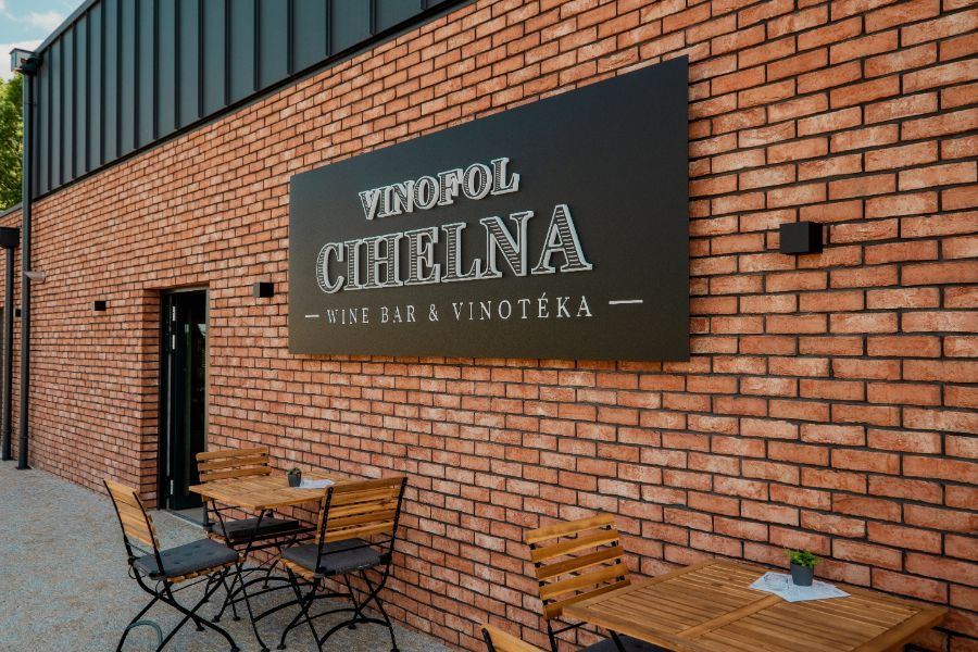Cihelna Vinofol - winebar & café