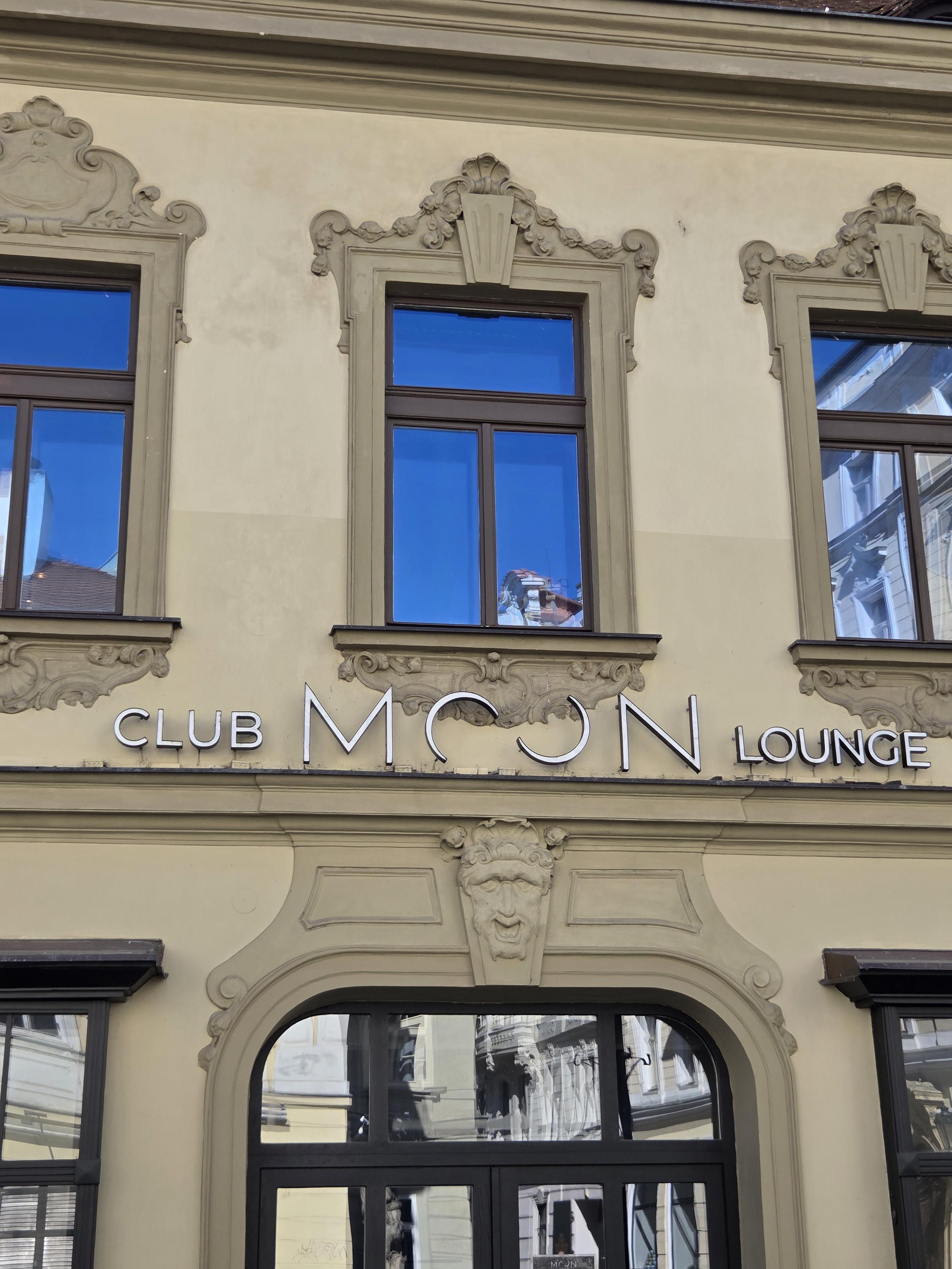 MOONCLUB foto 4