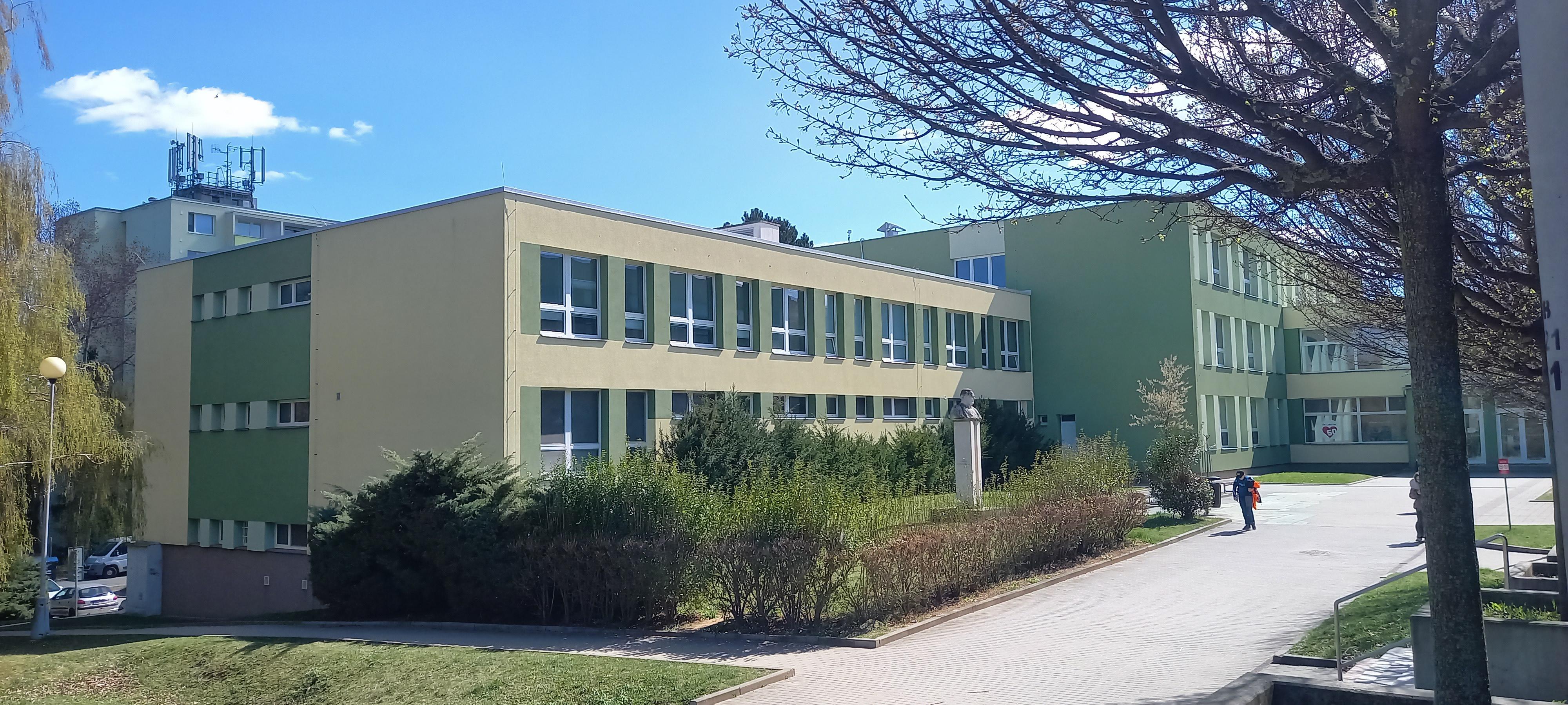 ZŠ a MŠ Brno, Chalabalova foto 2