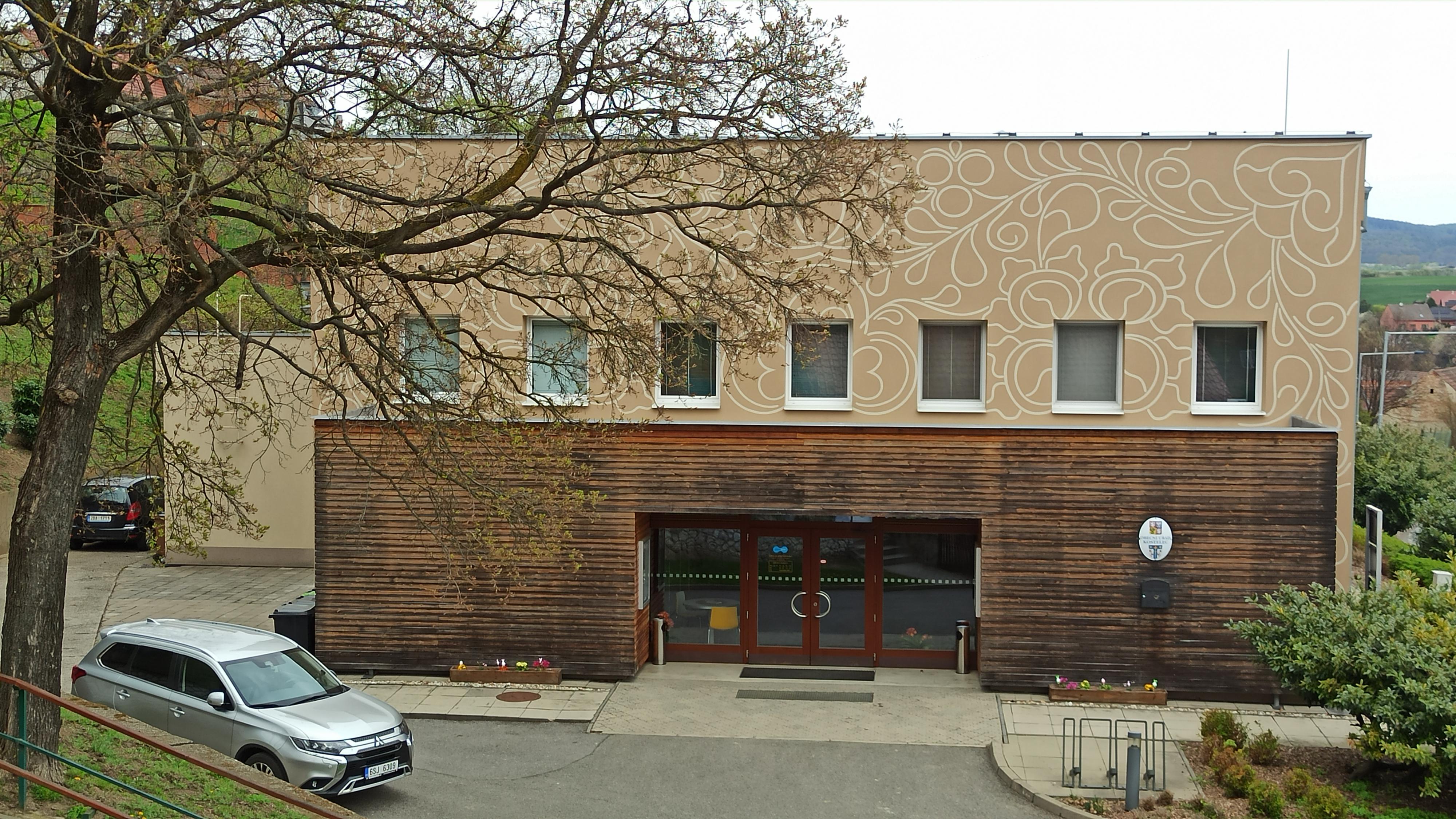 Kostelec - obecní úřad foto 5
