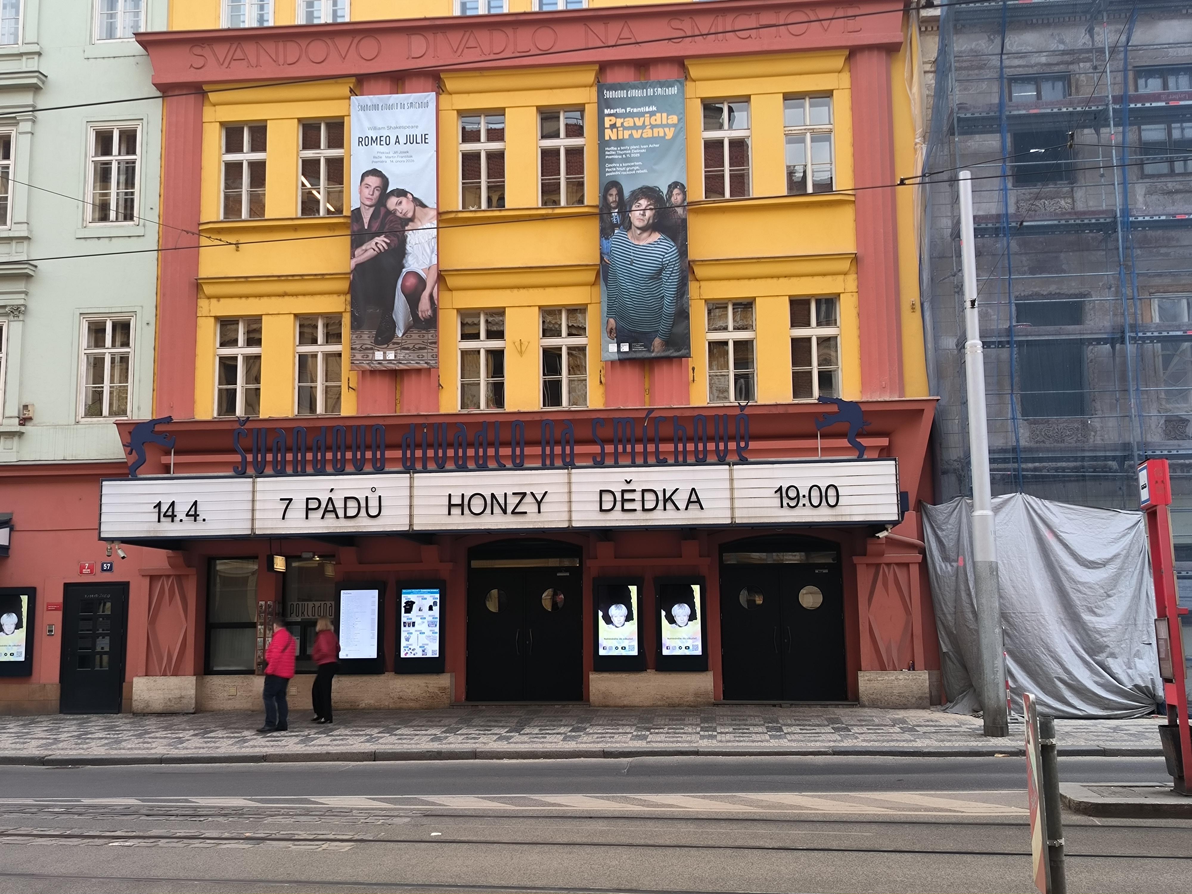 Švandovo divadlo na Smíchově foto 5