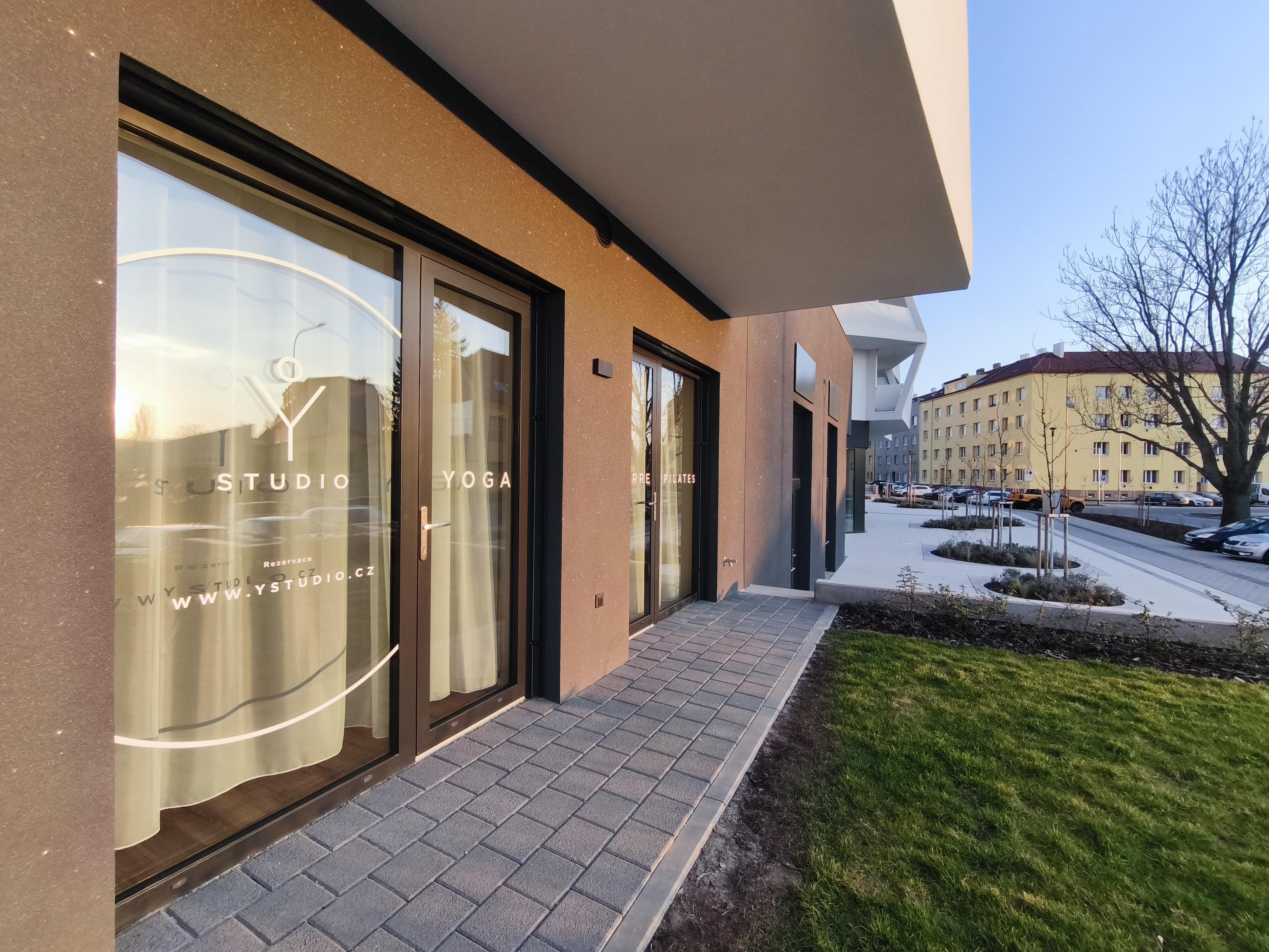 Yoga Barre Pilates Y studio Meridiem Brno foto 3