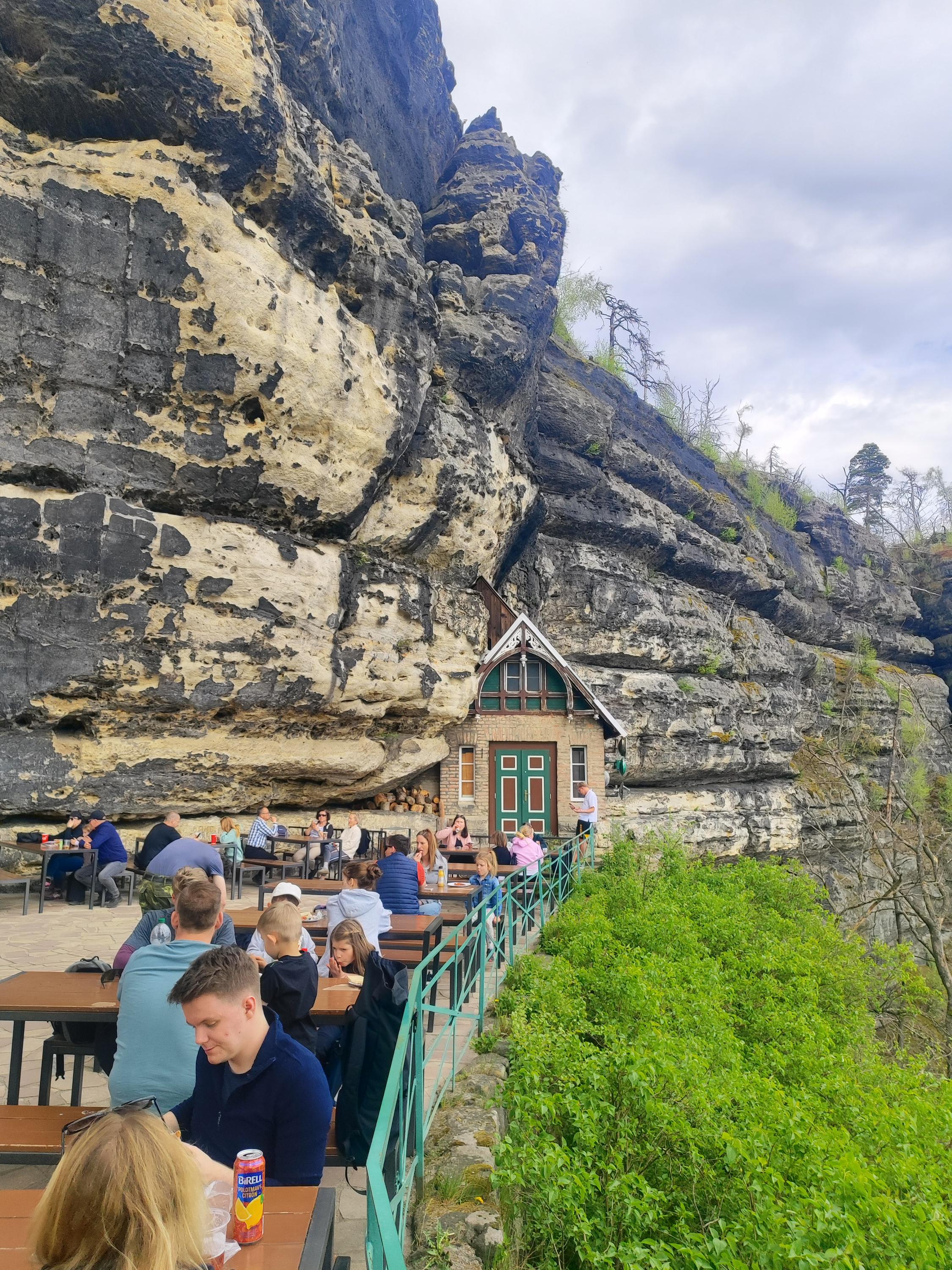Občerstvení U Sokolího hnízda foto 3