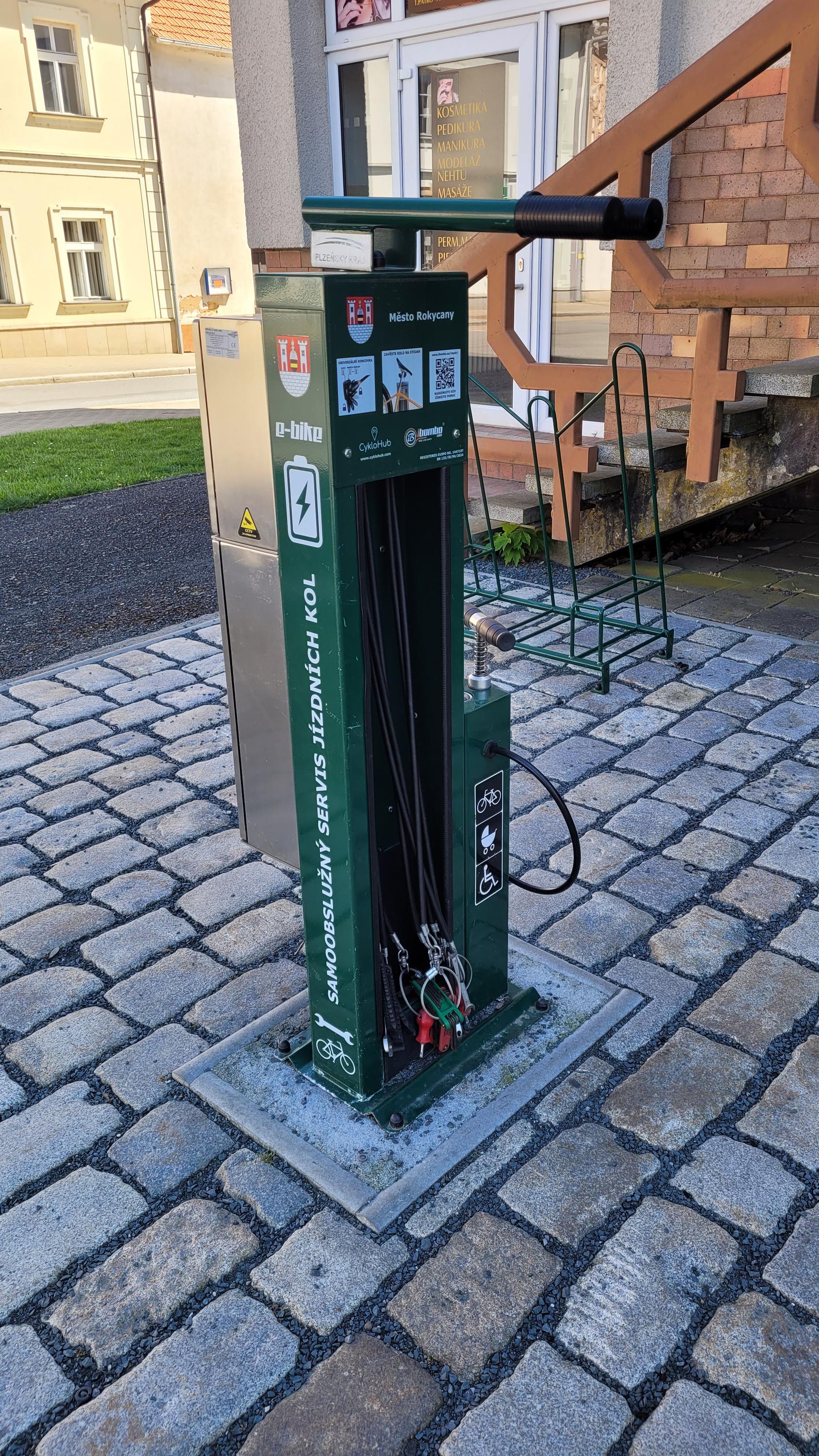 Dobíjecí stanice pro elektrokola foto 6