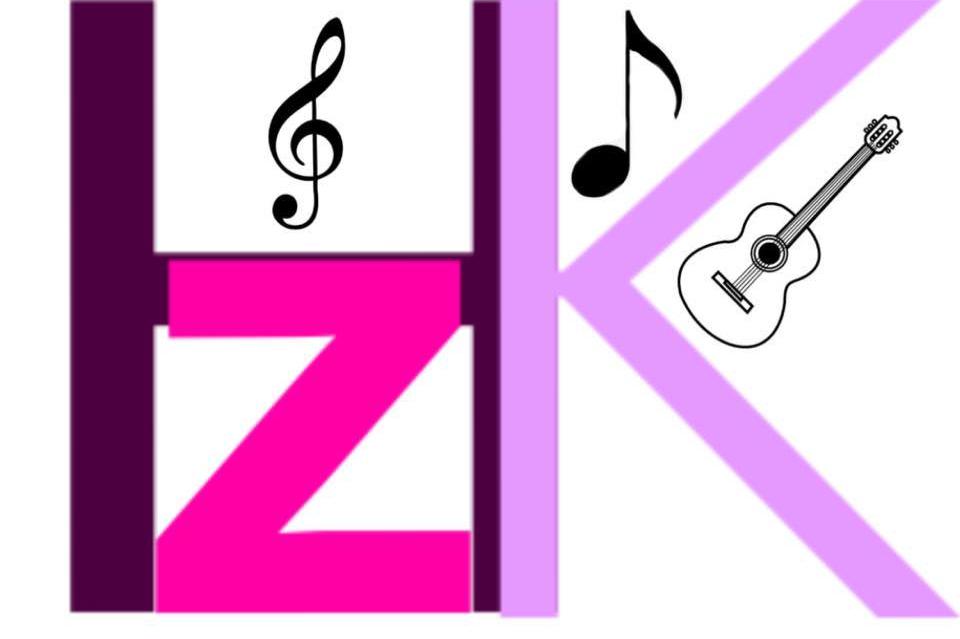 HOLKY Z KRALOVIC