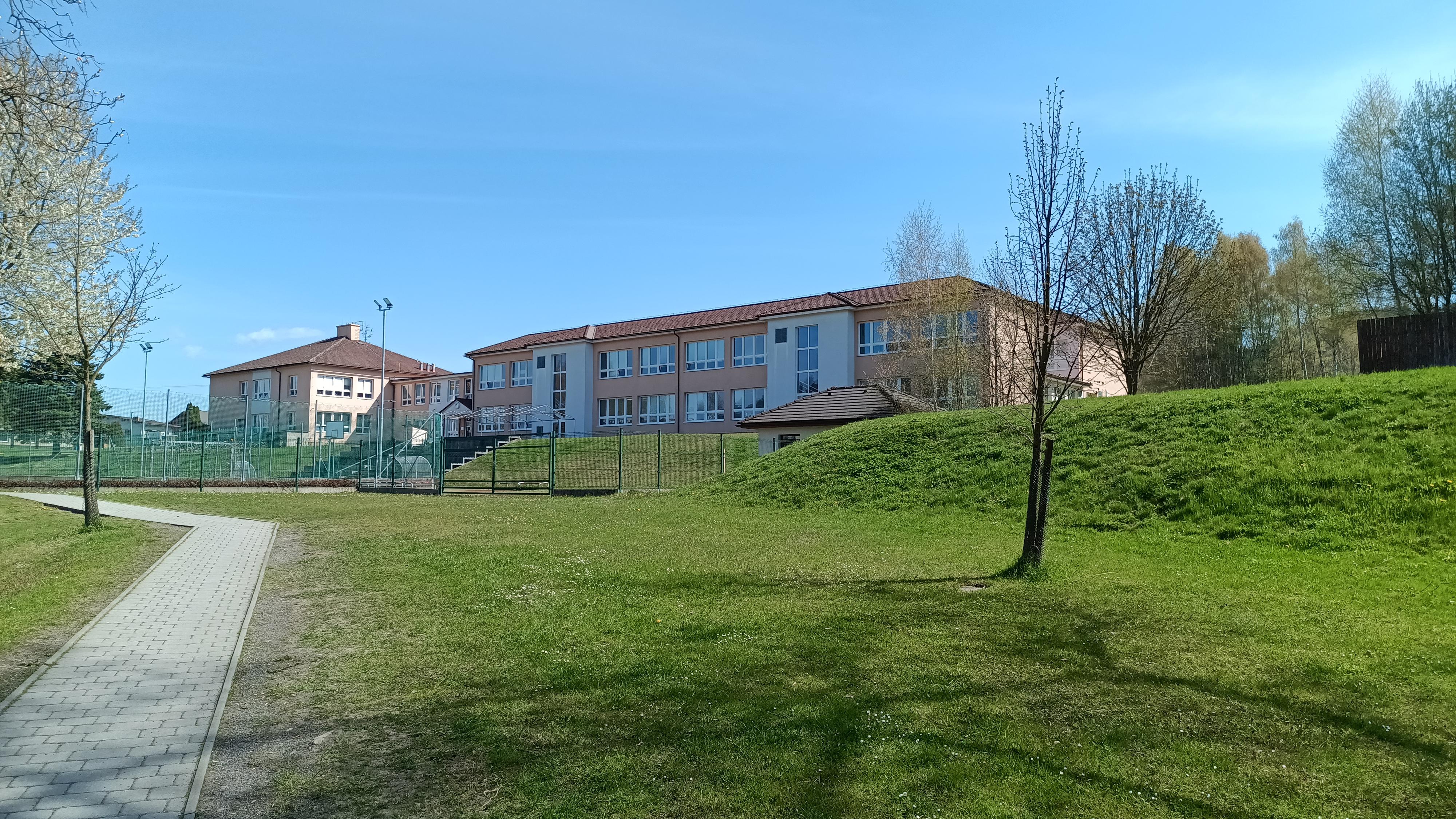 ZŠ a MŠ Červená Voda foto 2