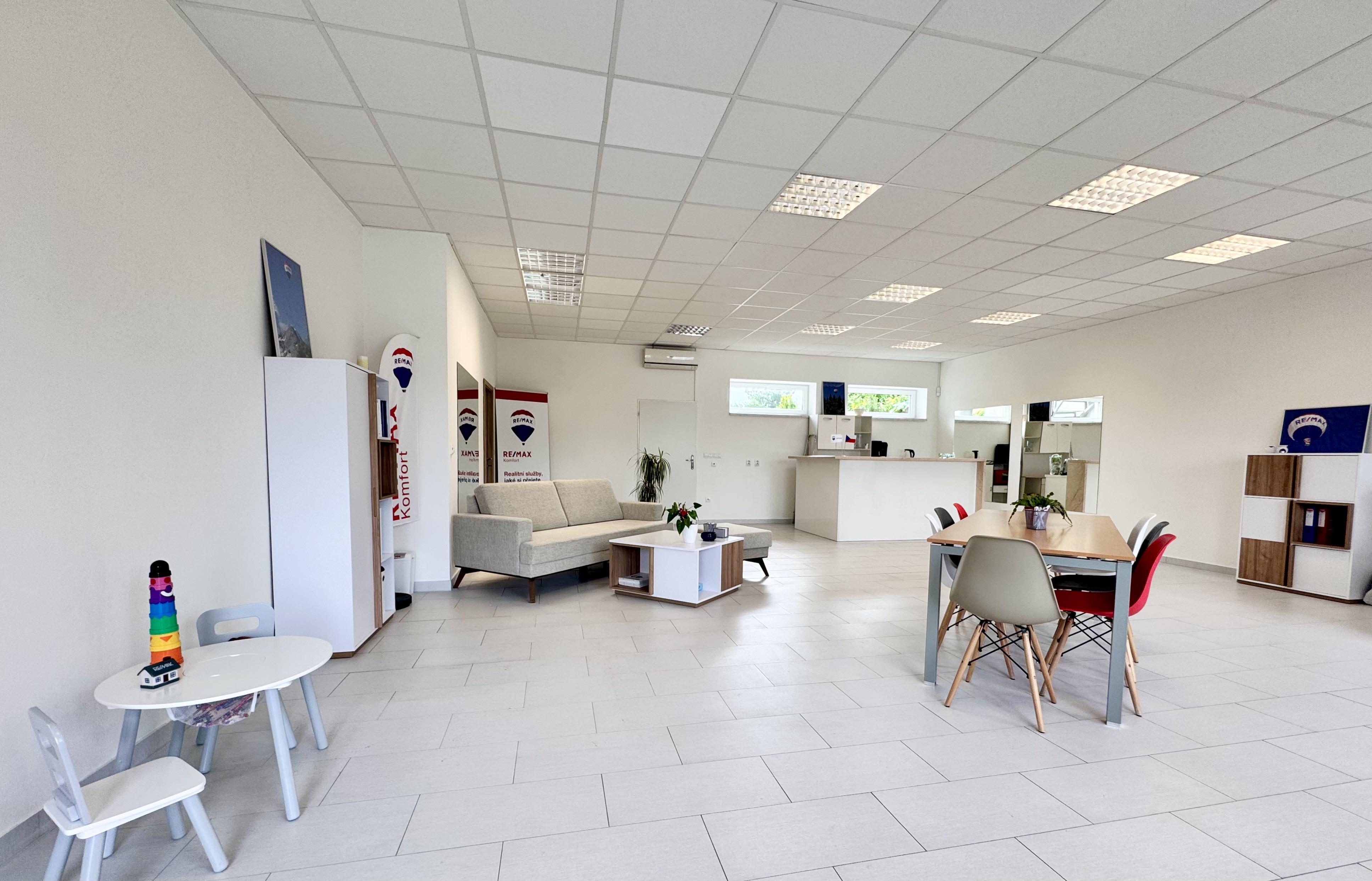 REMAX Komfort foto 2