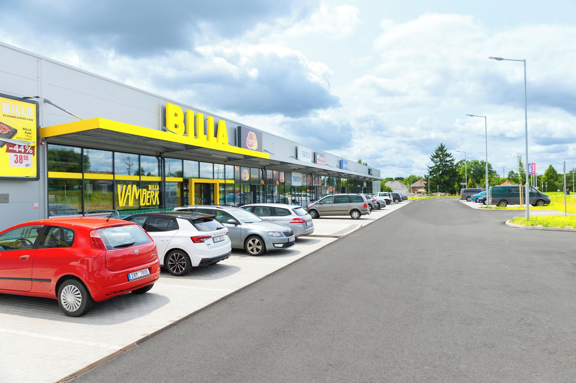 Retail park Vamberk foto 2