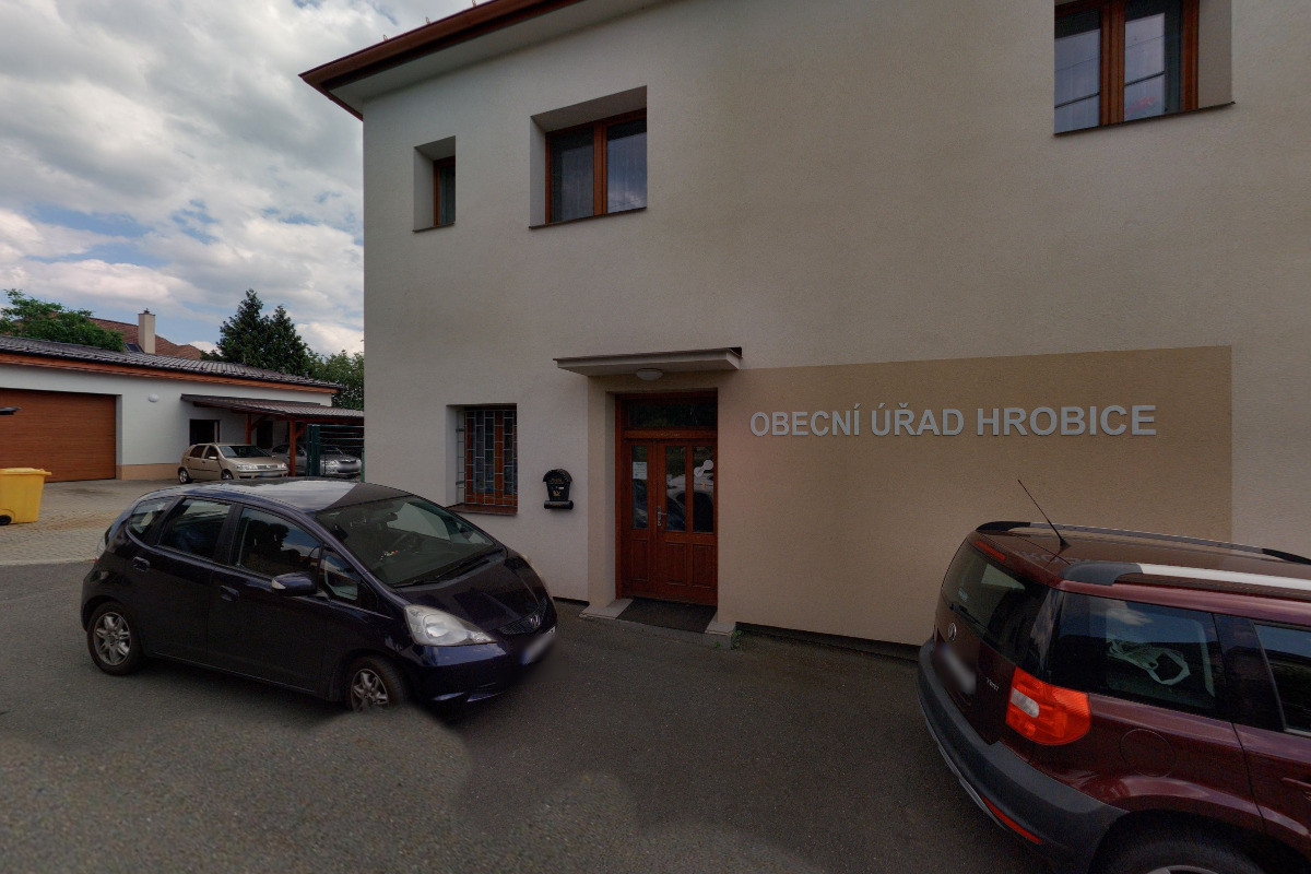 Hrobice - obecní úřad foto 3