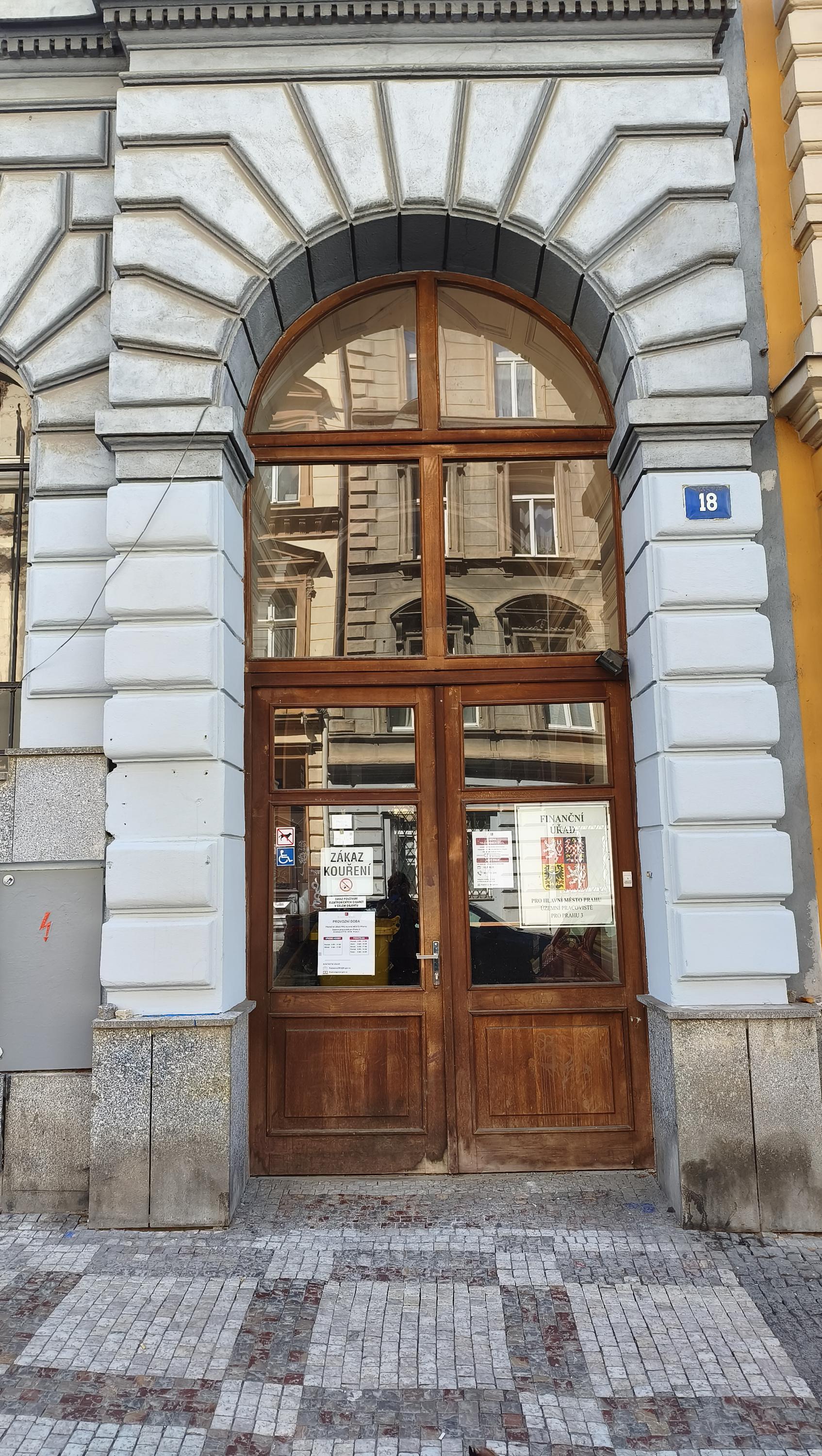 Finanční úřad pro hlavní město Prahu - Územní pracoviště pro Prahu 3 foto 1