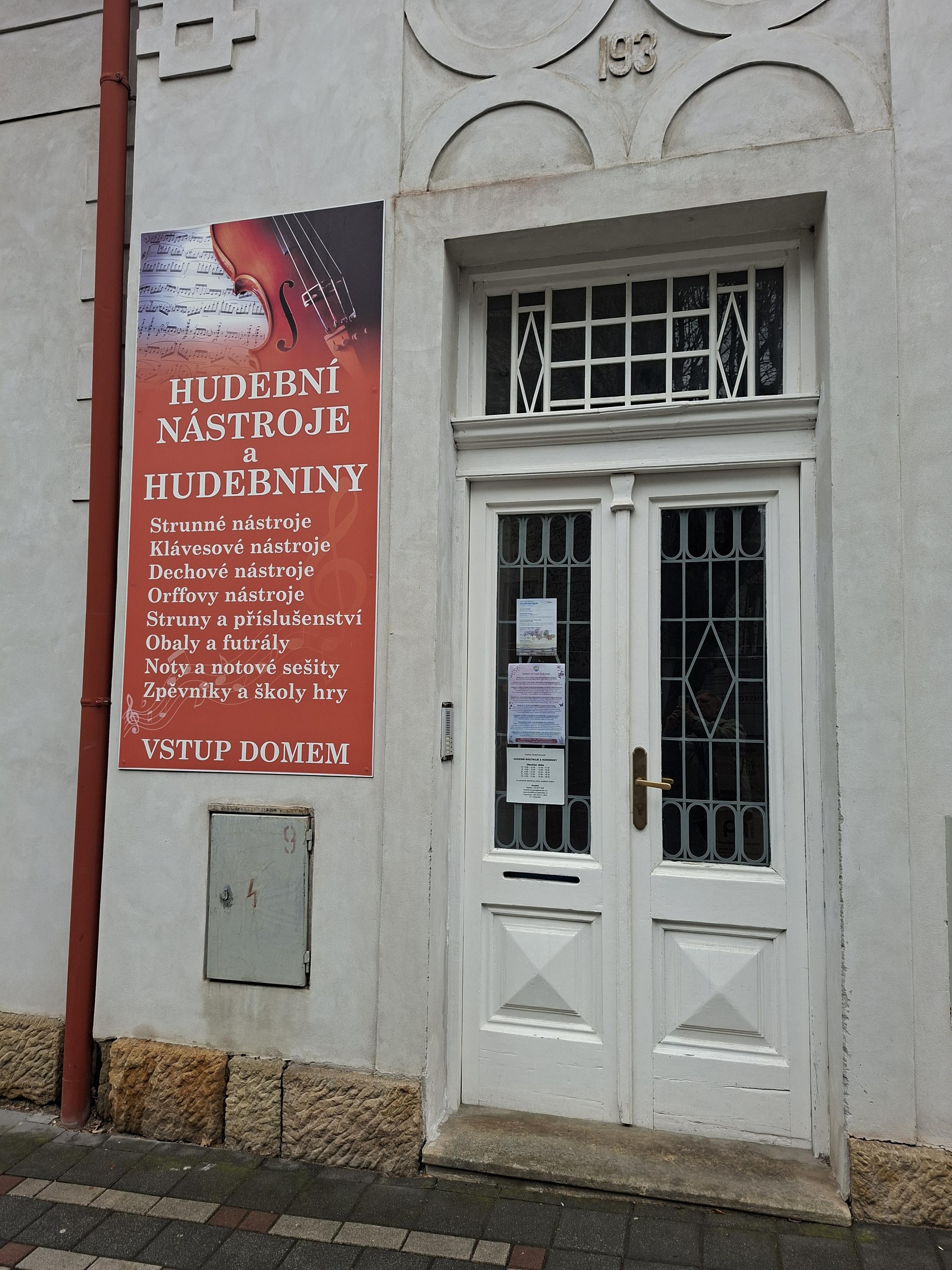 Hudební nástroje a hudebniny Pavlína Kindermannová