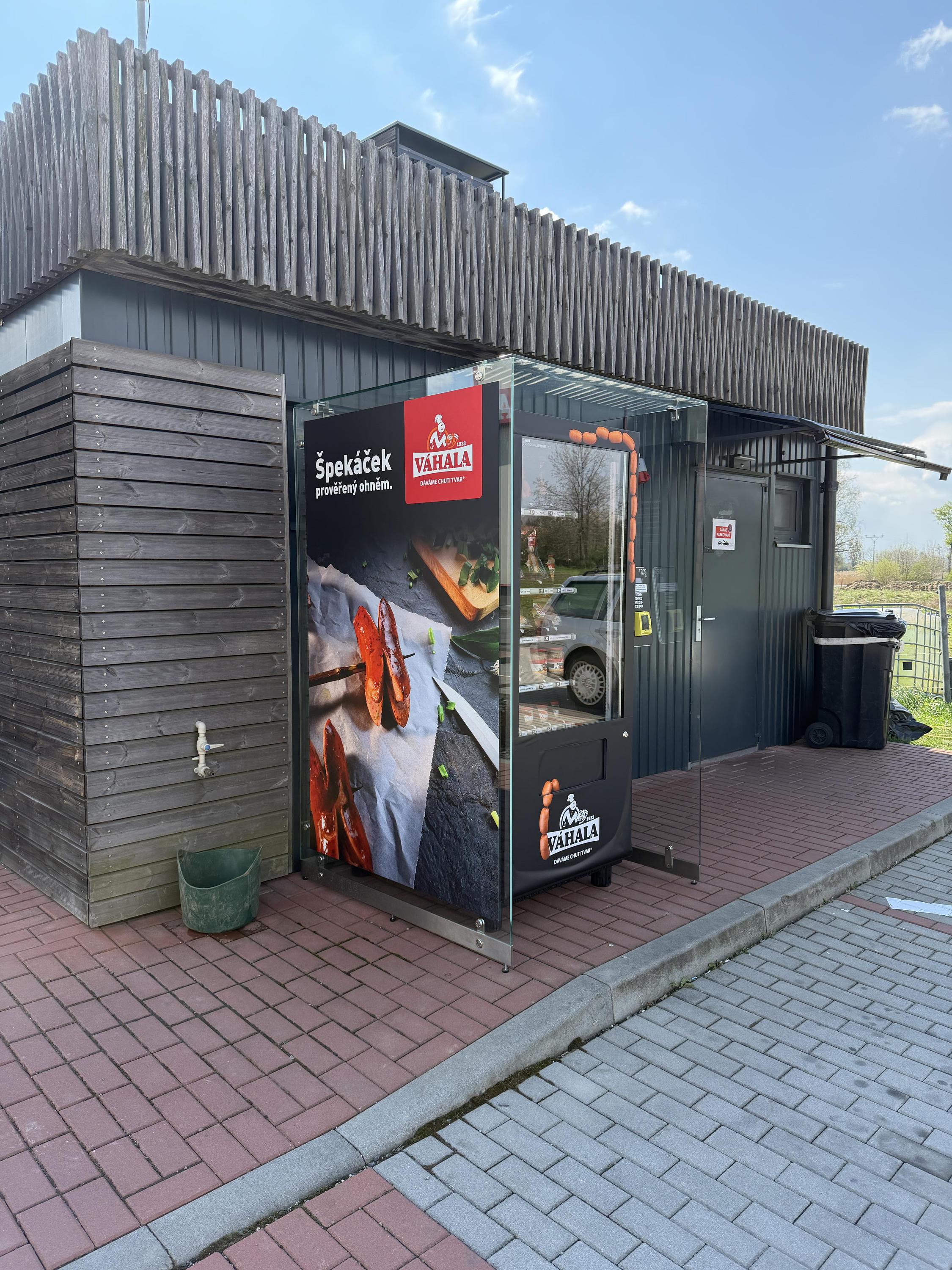 ŠPEKÁČKOMAT VÁHALA foto 6