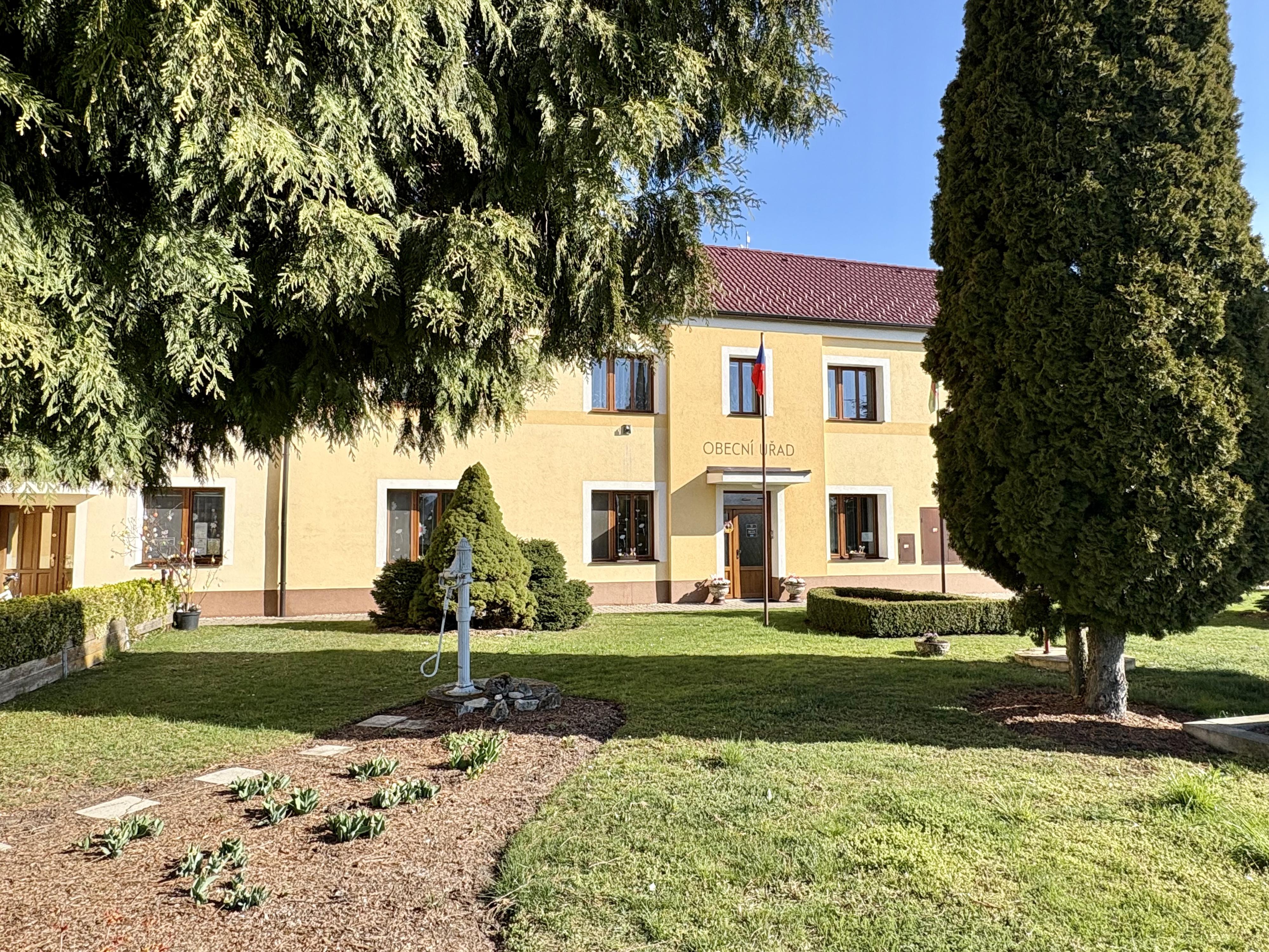 Chvojenec - obecní úřad foto 4