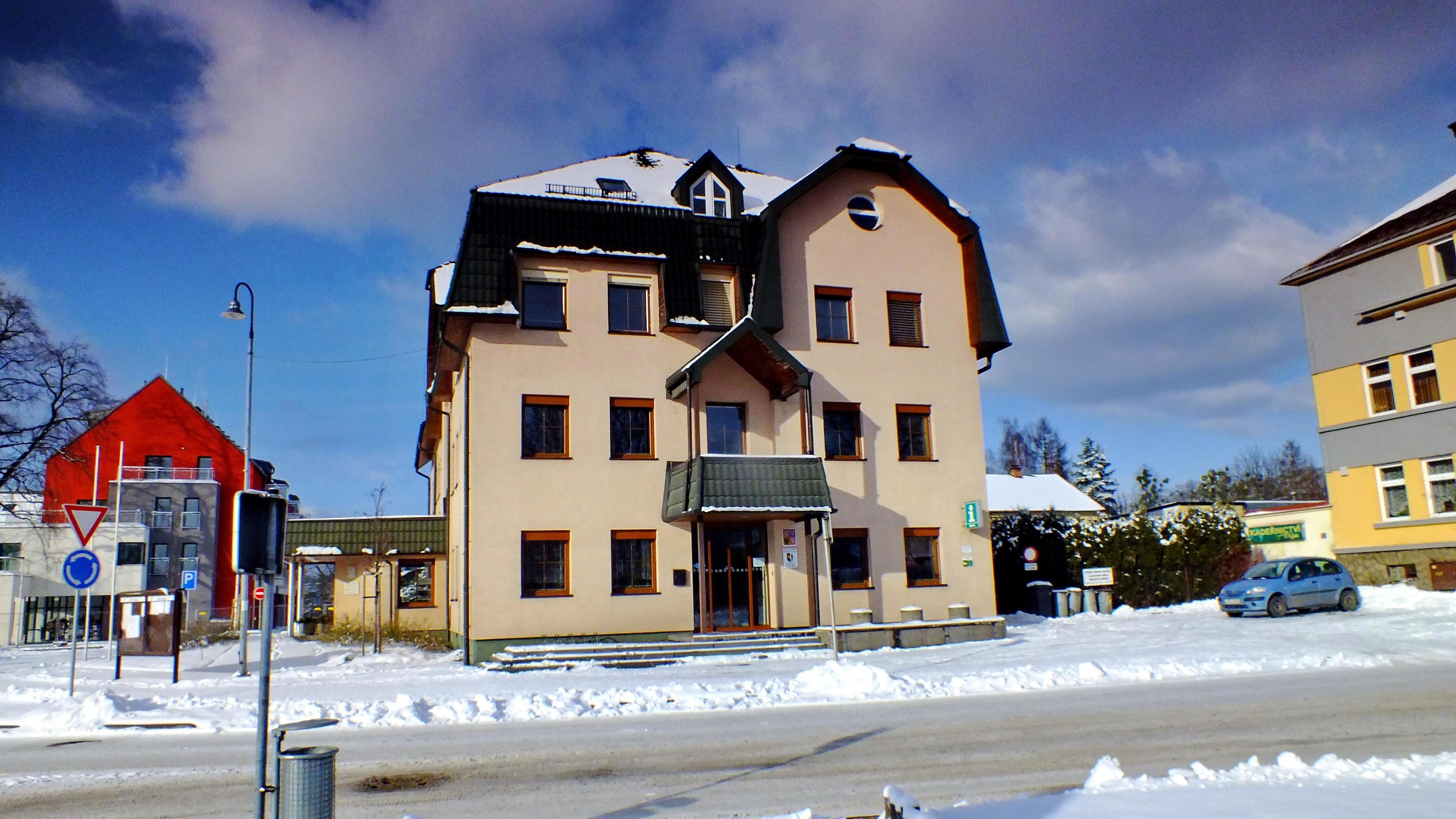 Bystřice - obecní úřad foto 2