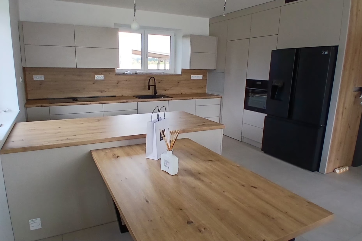 TRUHLÁŘSTVÍ tý VOGO