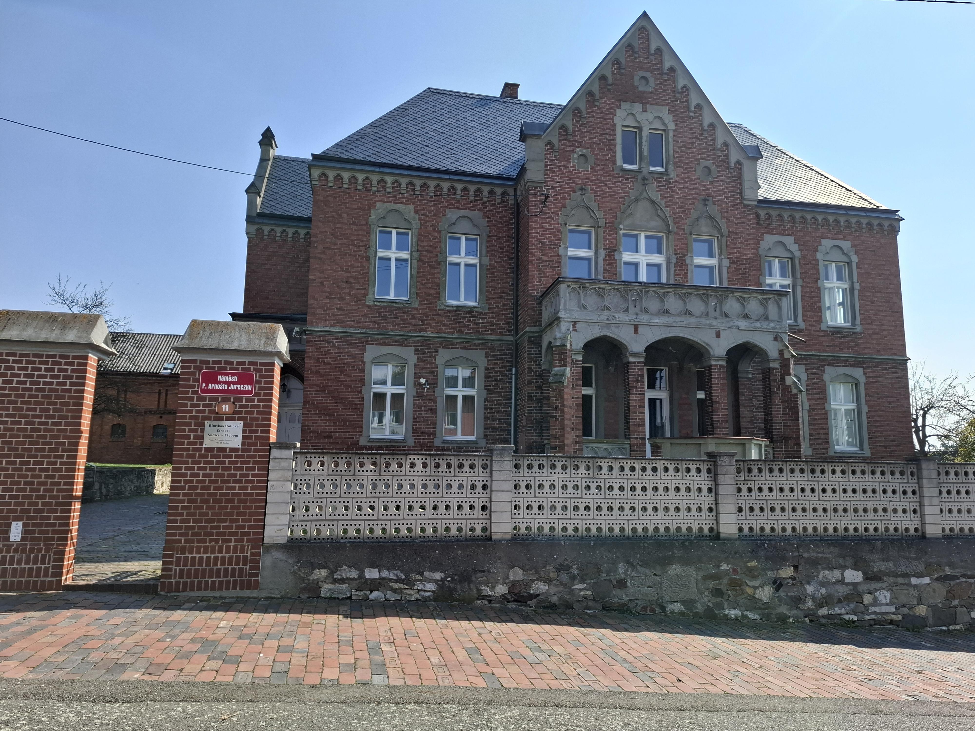 Římskokatolická farnost Třebom foto 3