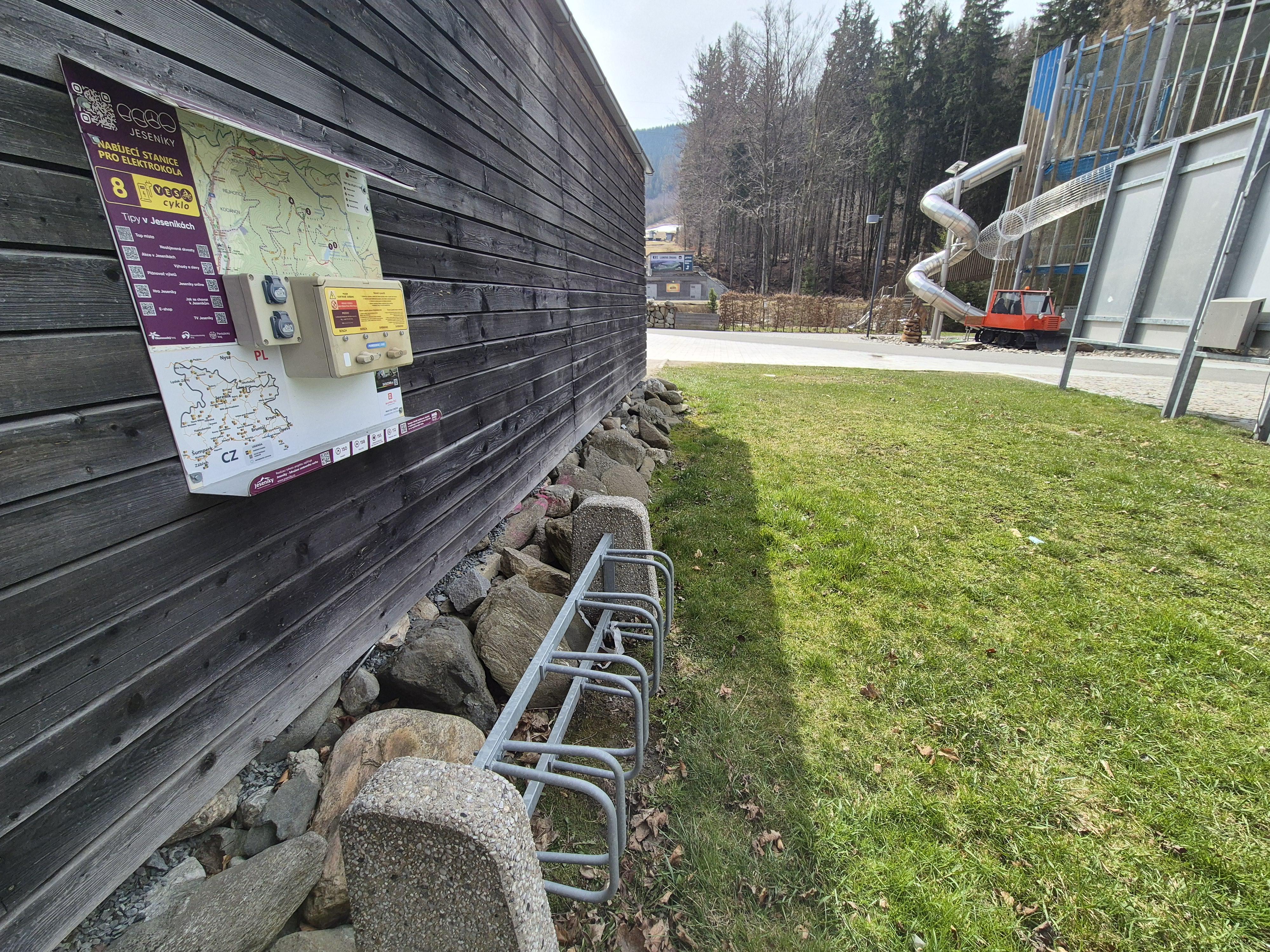 Nabíjecí stanice Areál Kouty foto 2