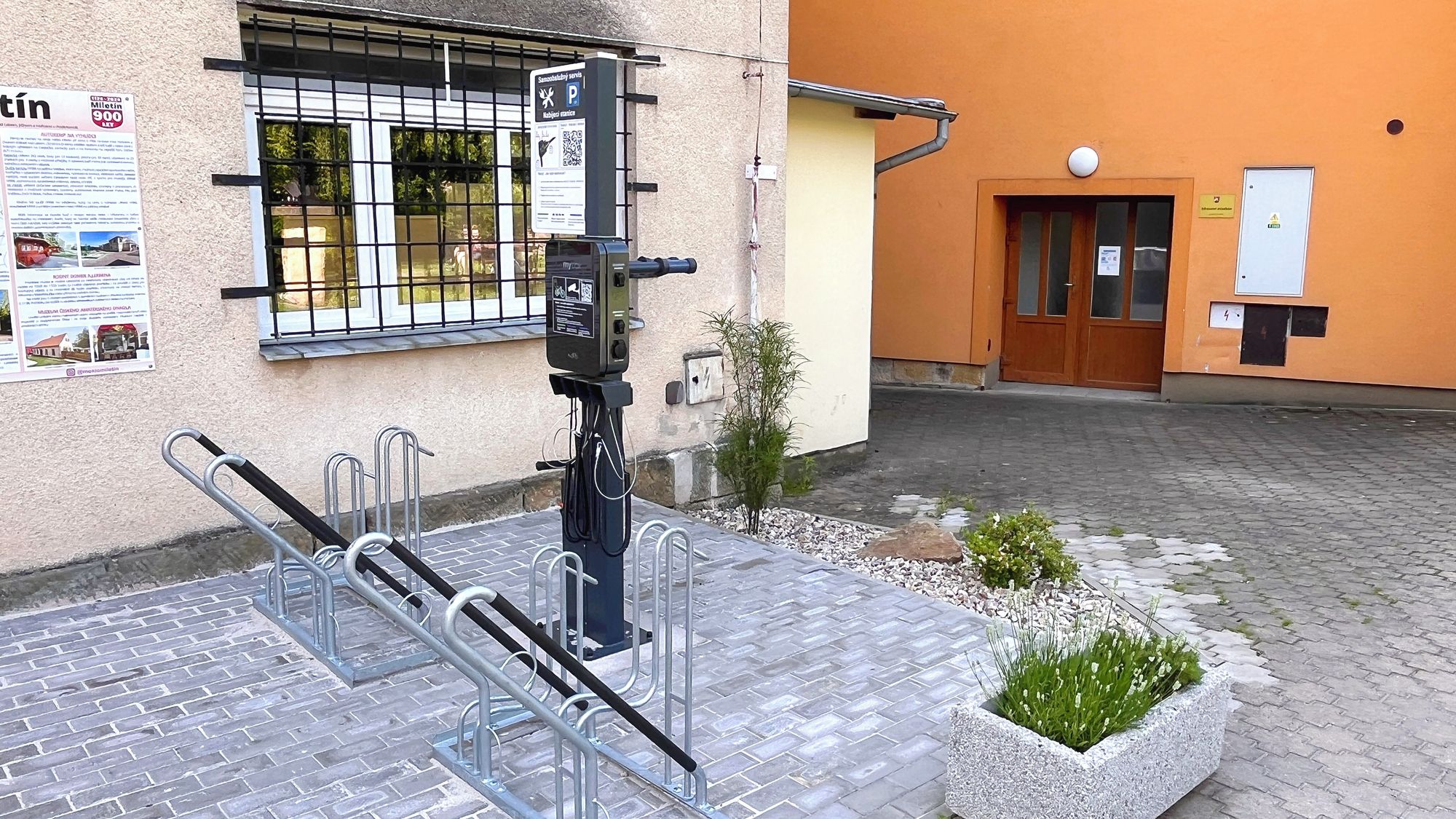 Dobíjecí stanice pro elektrokola foto 2