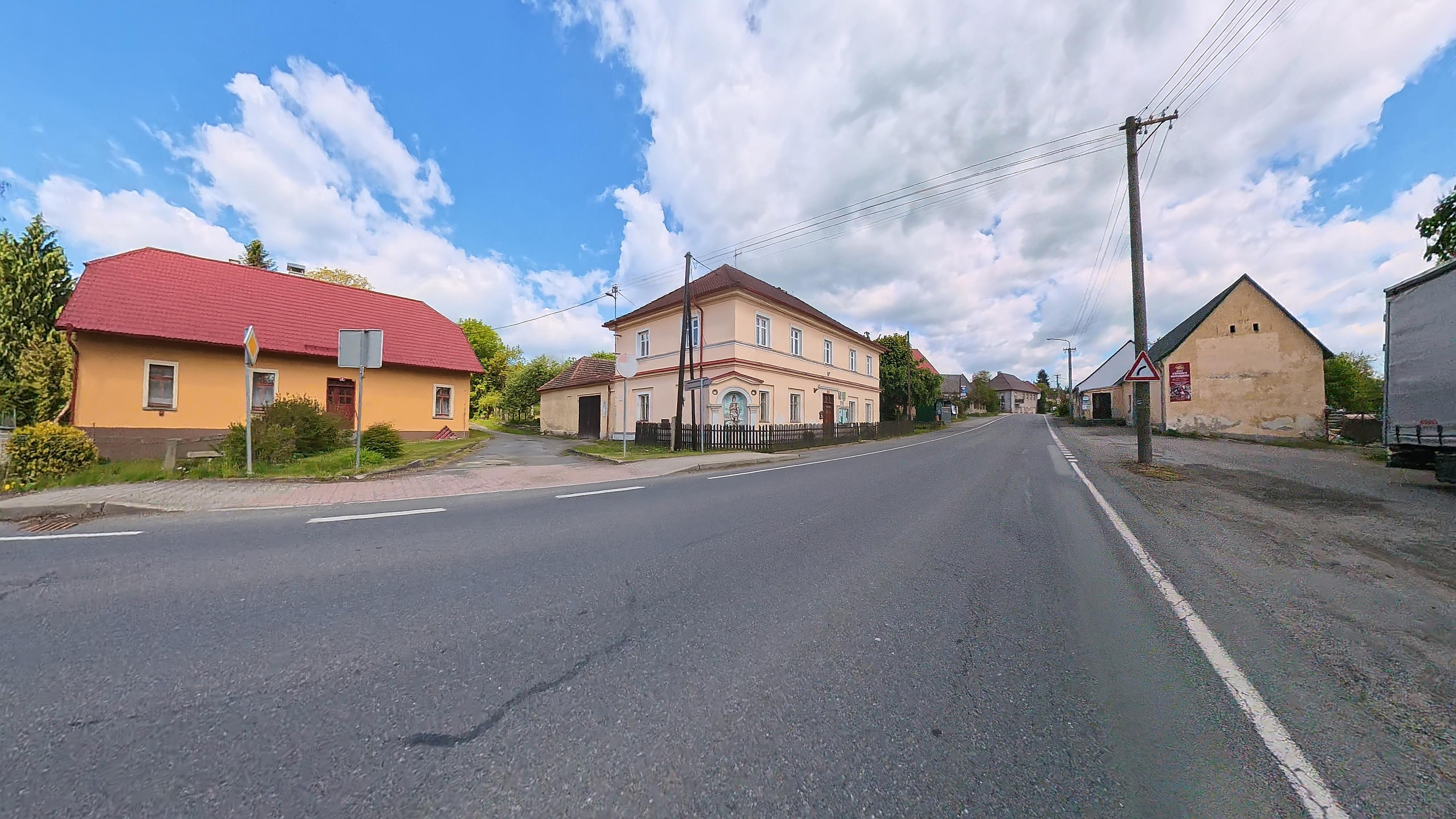 Oselce - obecní úřad foto 2