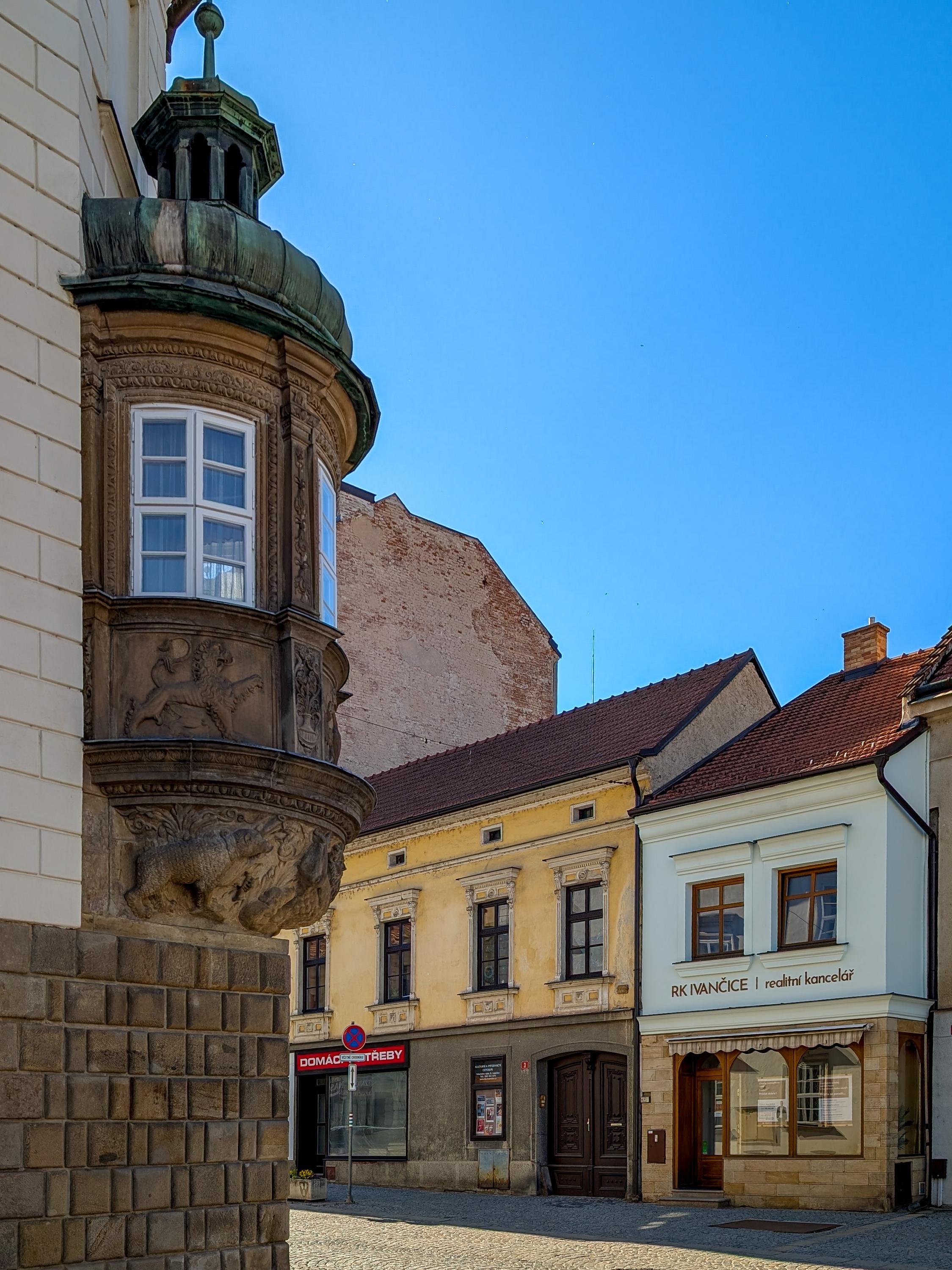 Tomáš Kalousek – RK IVANČICE | realitní kancelář foto 4