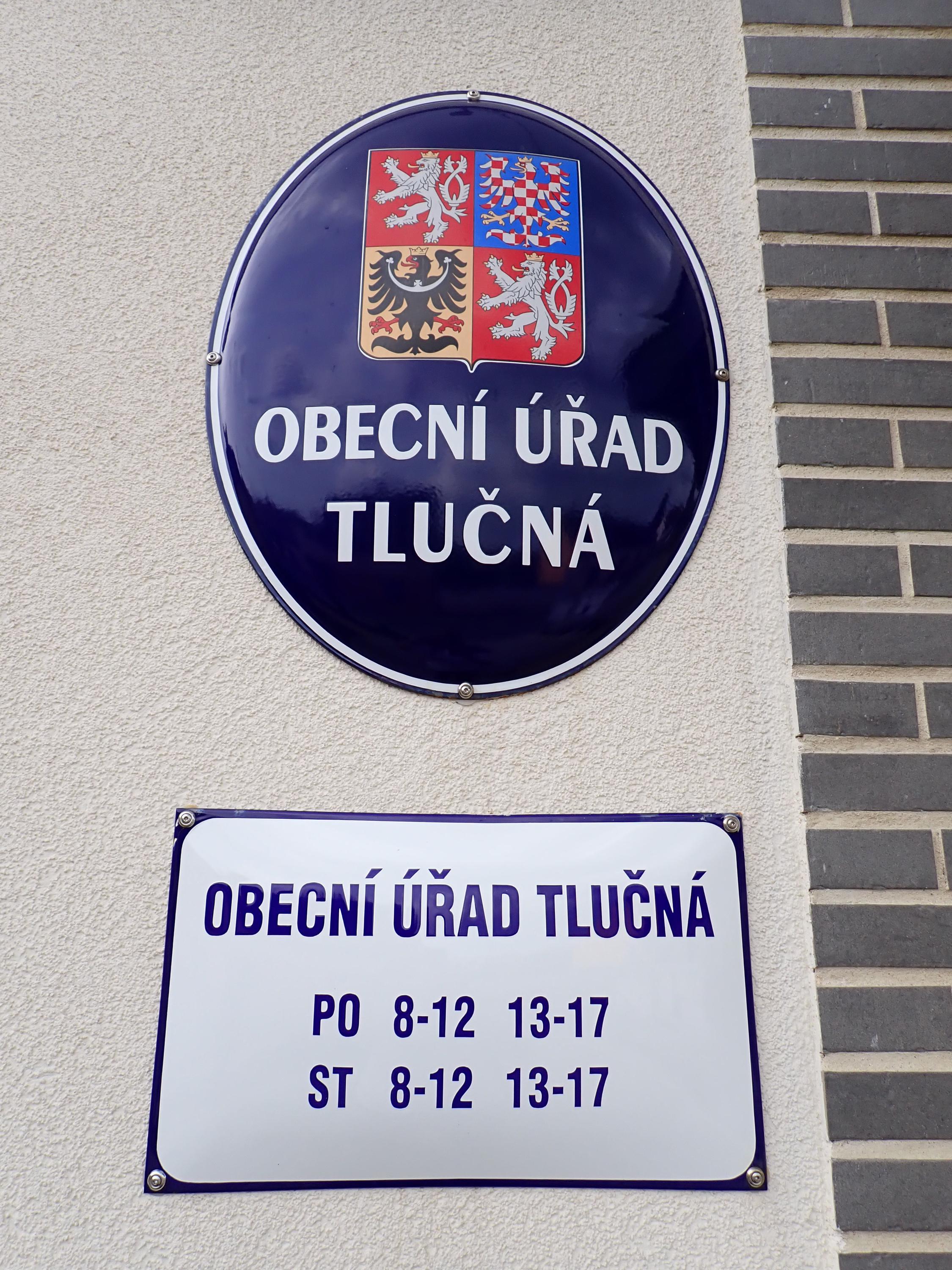 Tlučná - obecní úřad foto 4