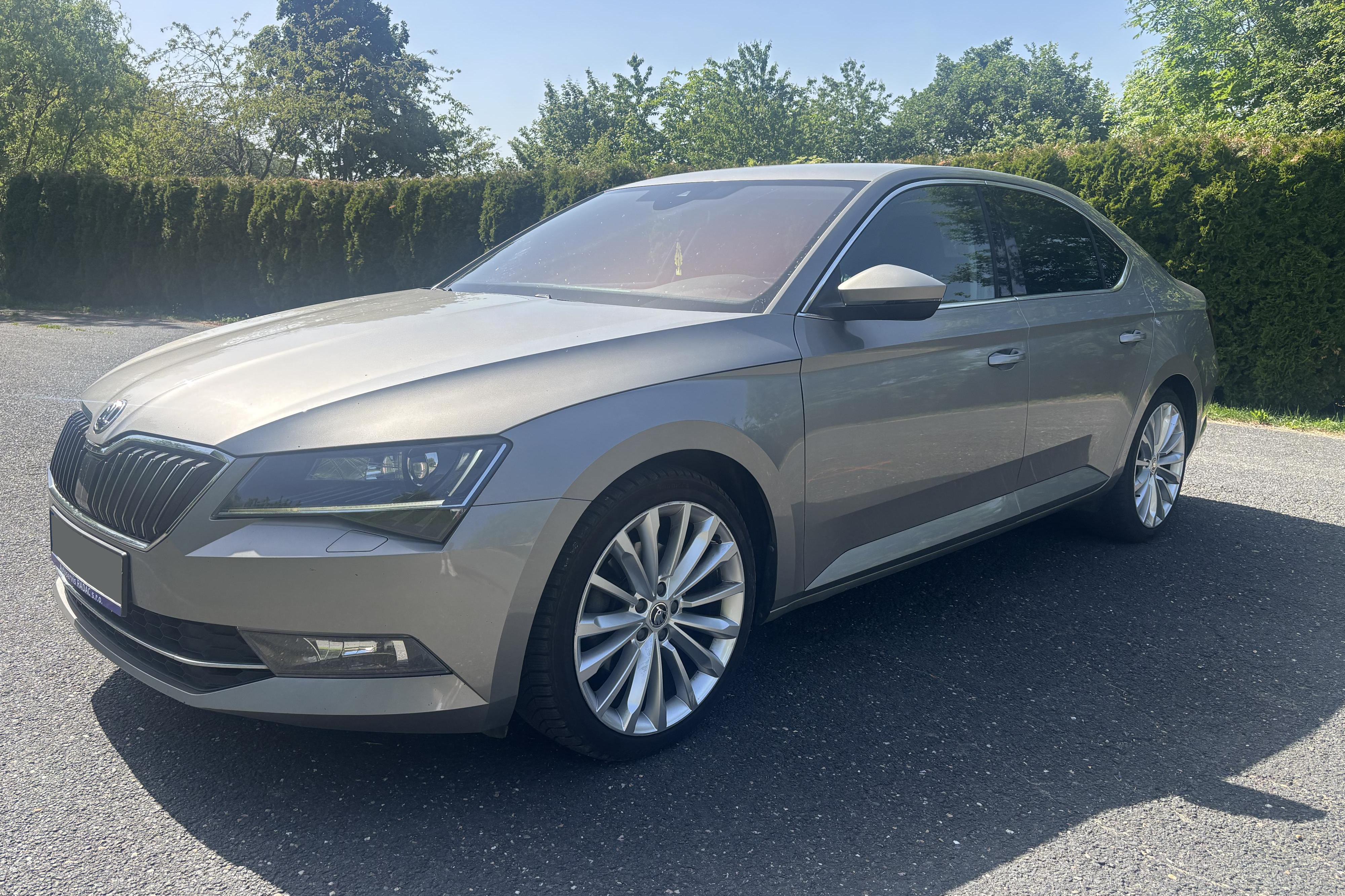 Škoda Superb III, 2.0 TSI 2016 162kw DSG Style NAV